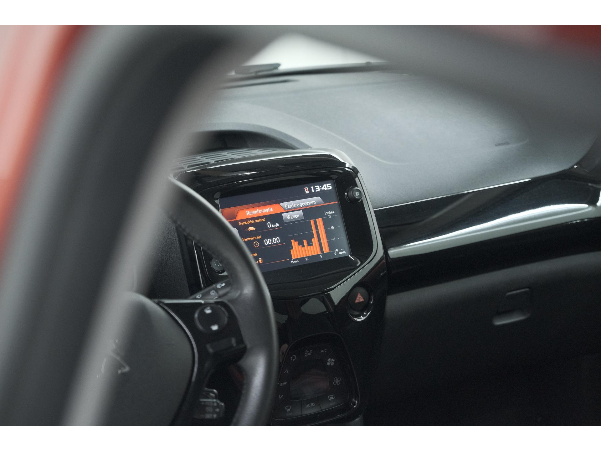Peugeot 108 1.0 e-VTi Allure TOP! | Elektrisch Vouwdak | Trekhaak | Camera | Apple Carplay