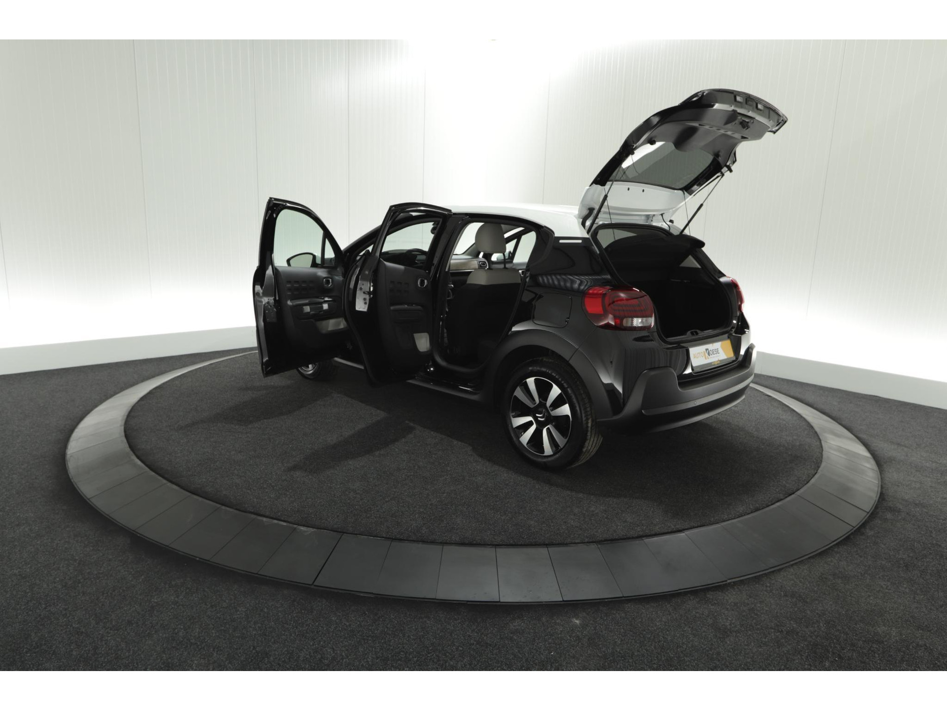 Citroen C3 PureTech 82 Feel Edition | Apple Carplay | Parkeersensoren | Navigatie | Climate Control | 16 Inch Velgen