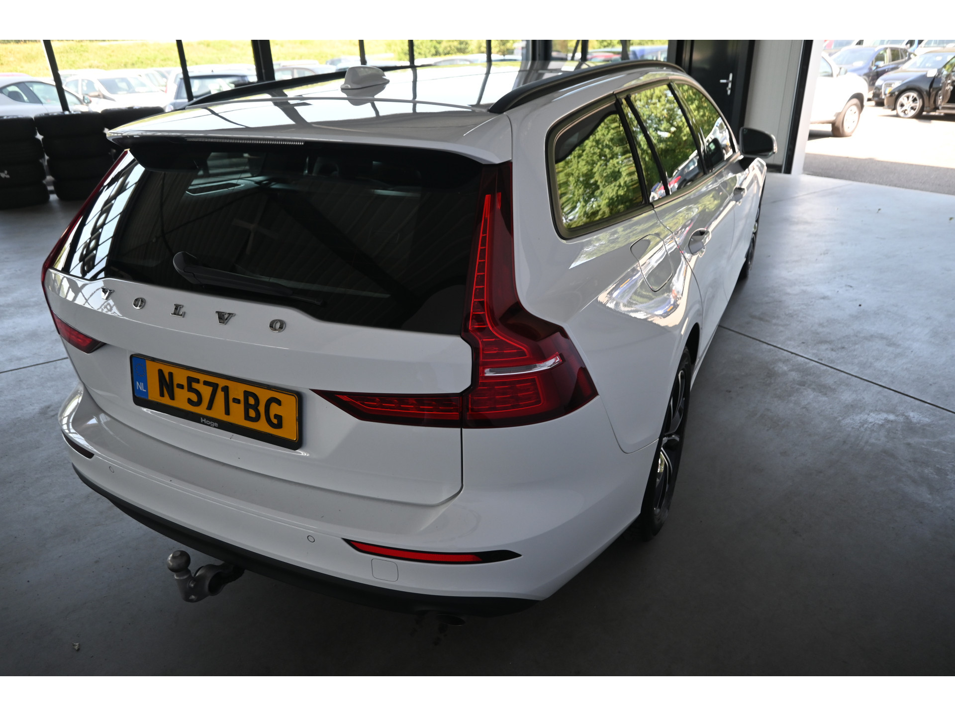 Volvo V60 2.0 B3 Momentum Advantage Automaat Navigatie Stuur/Stoelverwarming Inruil Mogelijk!