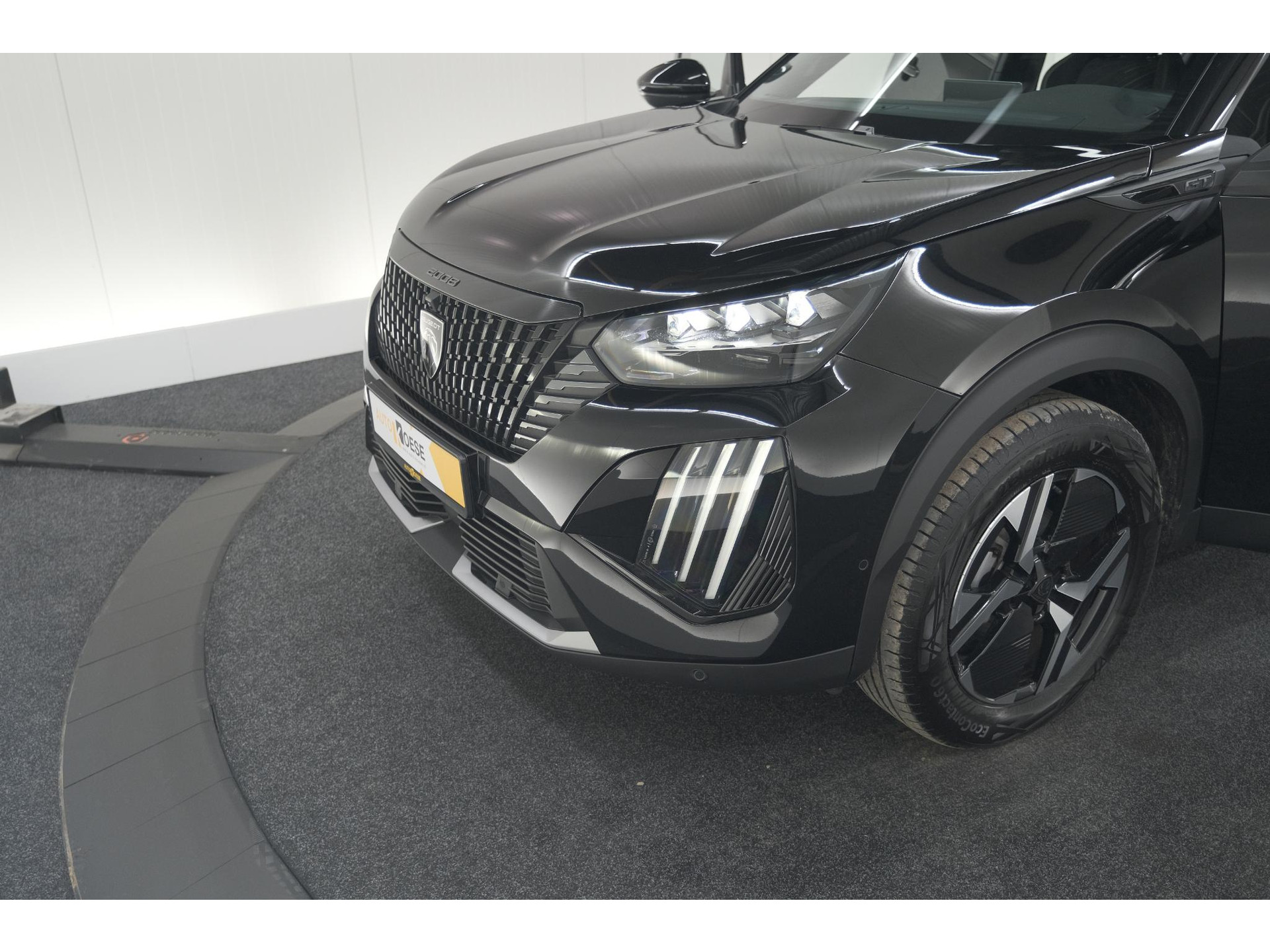 Peugeot 2008 PureTech 130 EAT8 GT | 360 Camera | Adaptieve Cruise Control | Stoelmassage | Apple Carplay