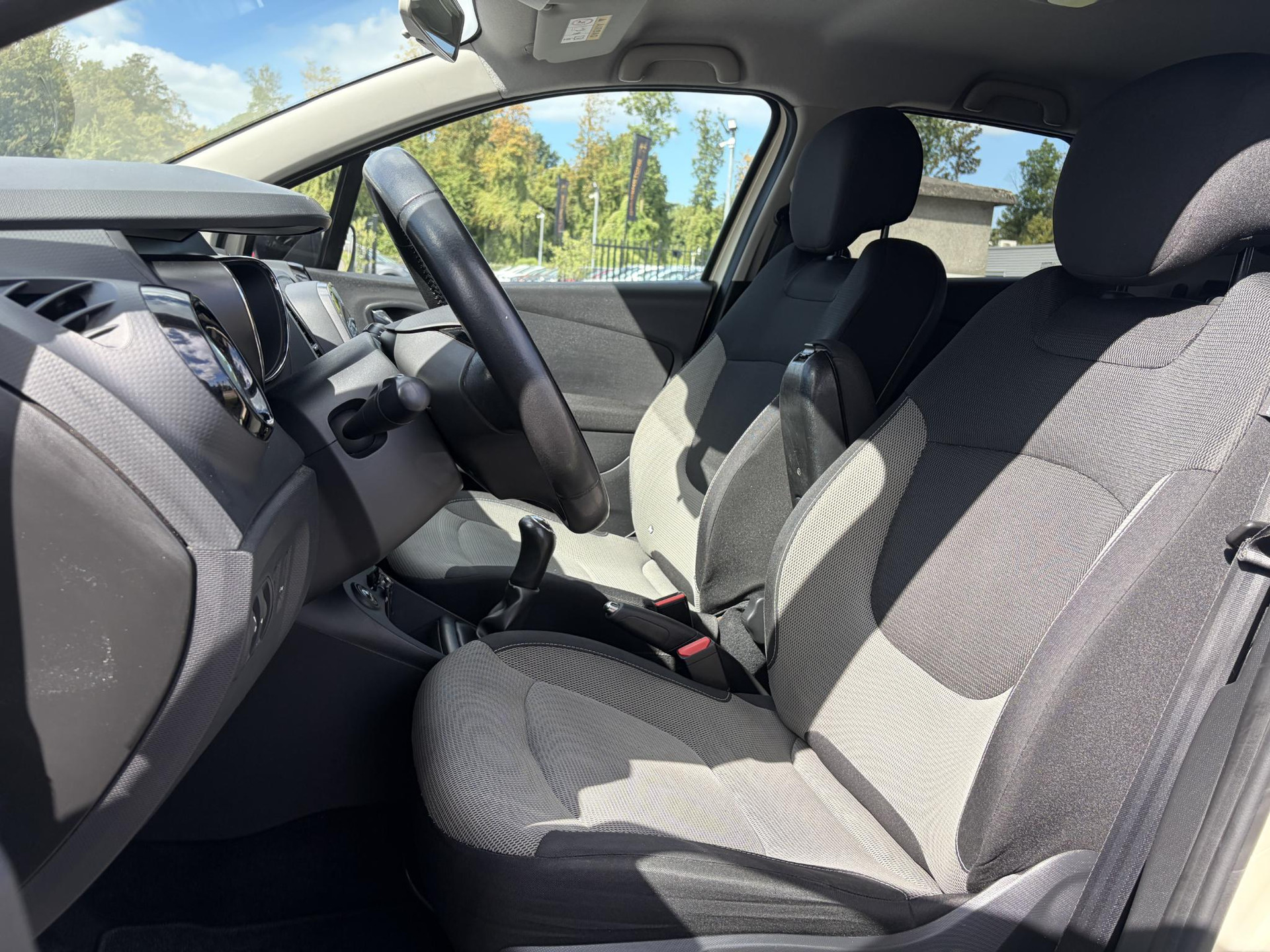 Renault Captur 0.9 TCe Expression ✓1e Eigenaar✓Recent beurt gehad✓Dealer Onderhouden✓Navi✓Keyless✓Lm velgen✓Airco✓Cruise✓Pdc✓N.A.P✓Apk tot 08-2027