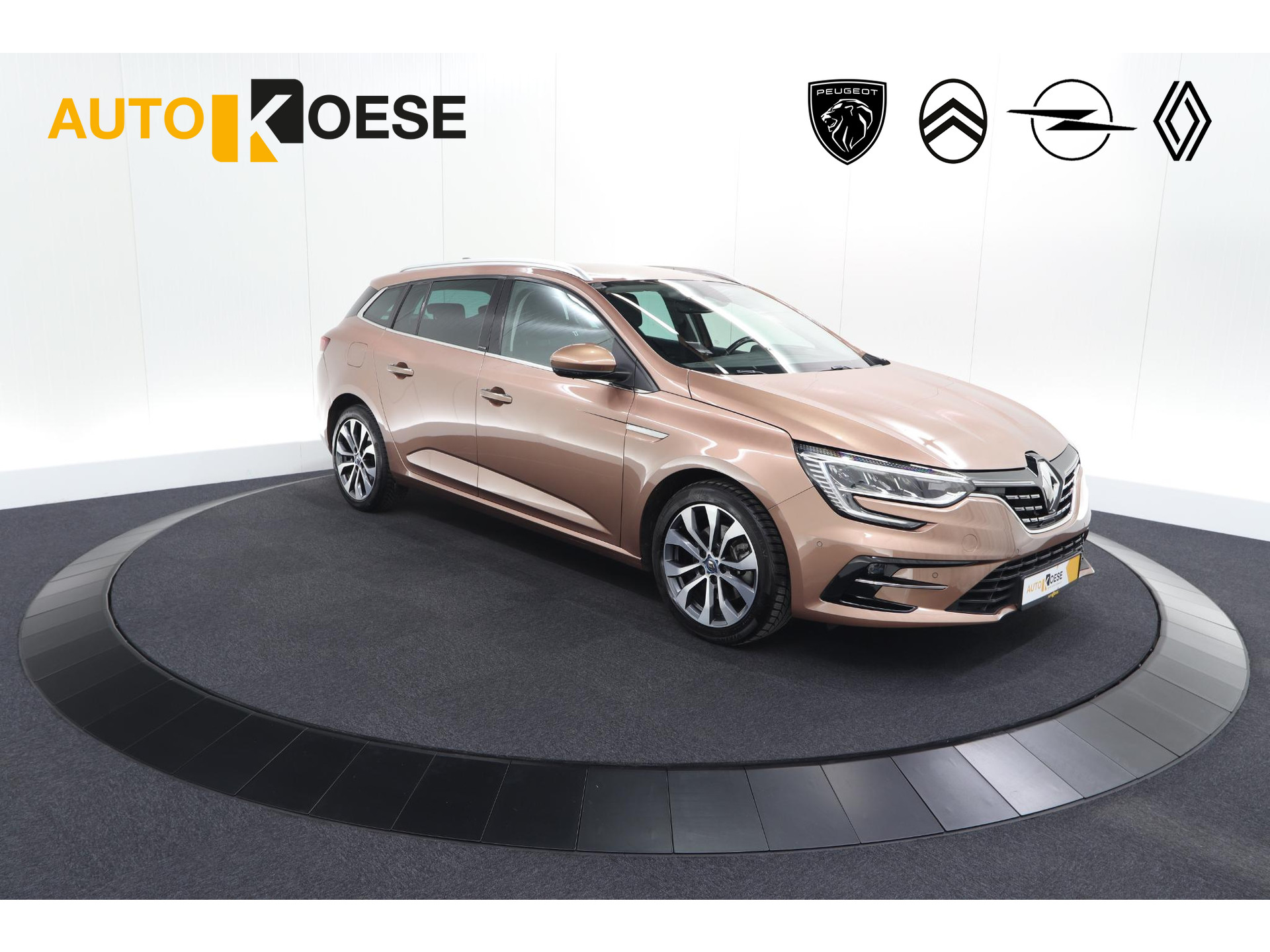 Renault Mégane Estate 1.6 E-Tech Plug-In Hybrid 160 Intens | Stoelmassage | Dodehoekdetectie | Leer | Camera