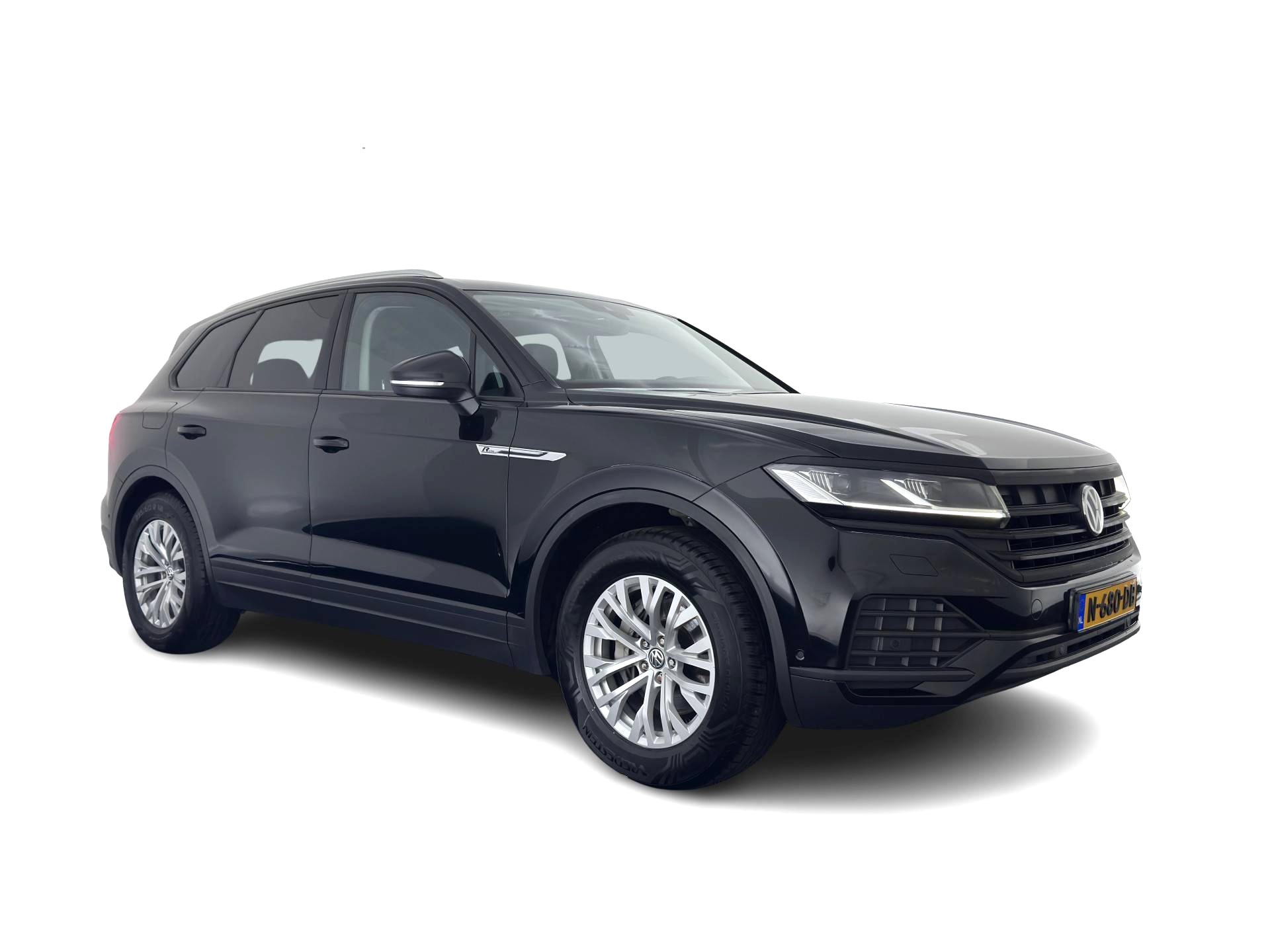 Volkswagen Touareg 3.0 TDI R-Line (INCL-BTW) Aut. *LUXURY-LEATHER | FULL-LED | BLIND-SPOT | HEATED-COMFORTSEATS | AIR-SUSPENSION | KEYLESS | CAMERA | NAVI-FULLMAP | PRIVACY-GLASS | ADAPTIVE-CRUISE |  SHIFT-PADDLES | TOWBAR*