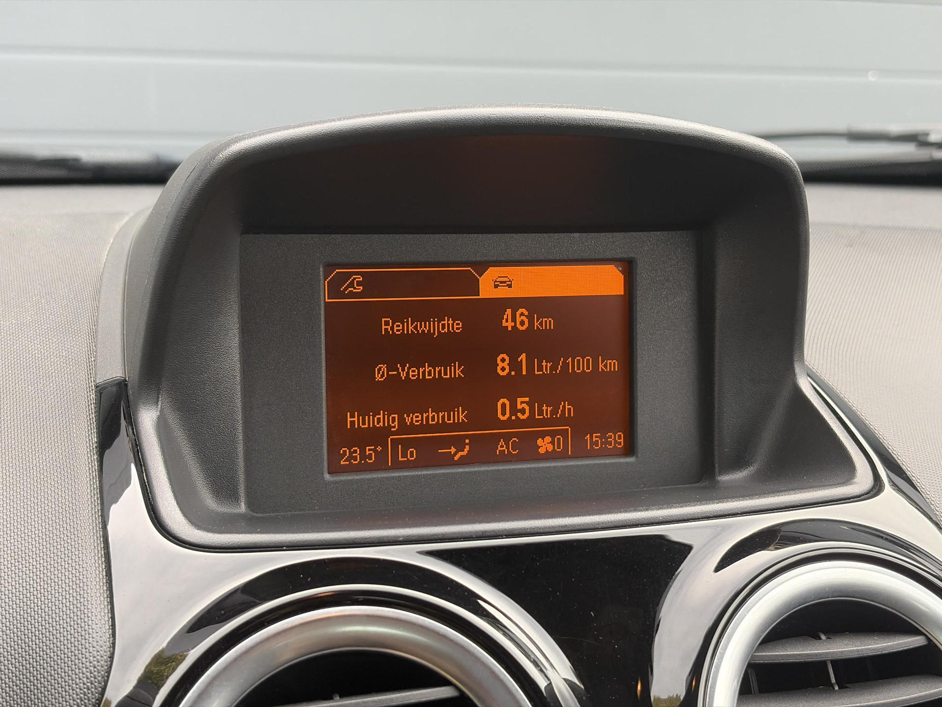 Opel Corsa 1.4-16V BlitZ ✓1e Eigenaar✓Navi✓Trekhaak✓Clima✓Cruise✓Halfleder✓Lm velgen✓Pdc✓102pk✓Zeer Zuinig✓N.A.P✓Apk tot 09-2027