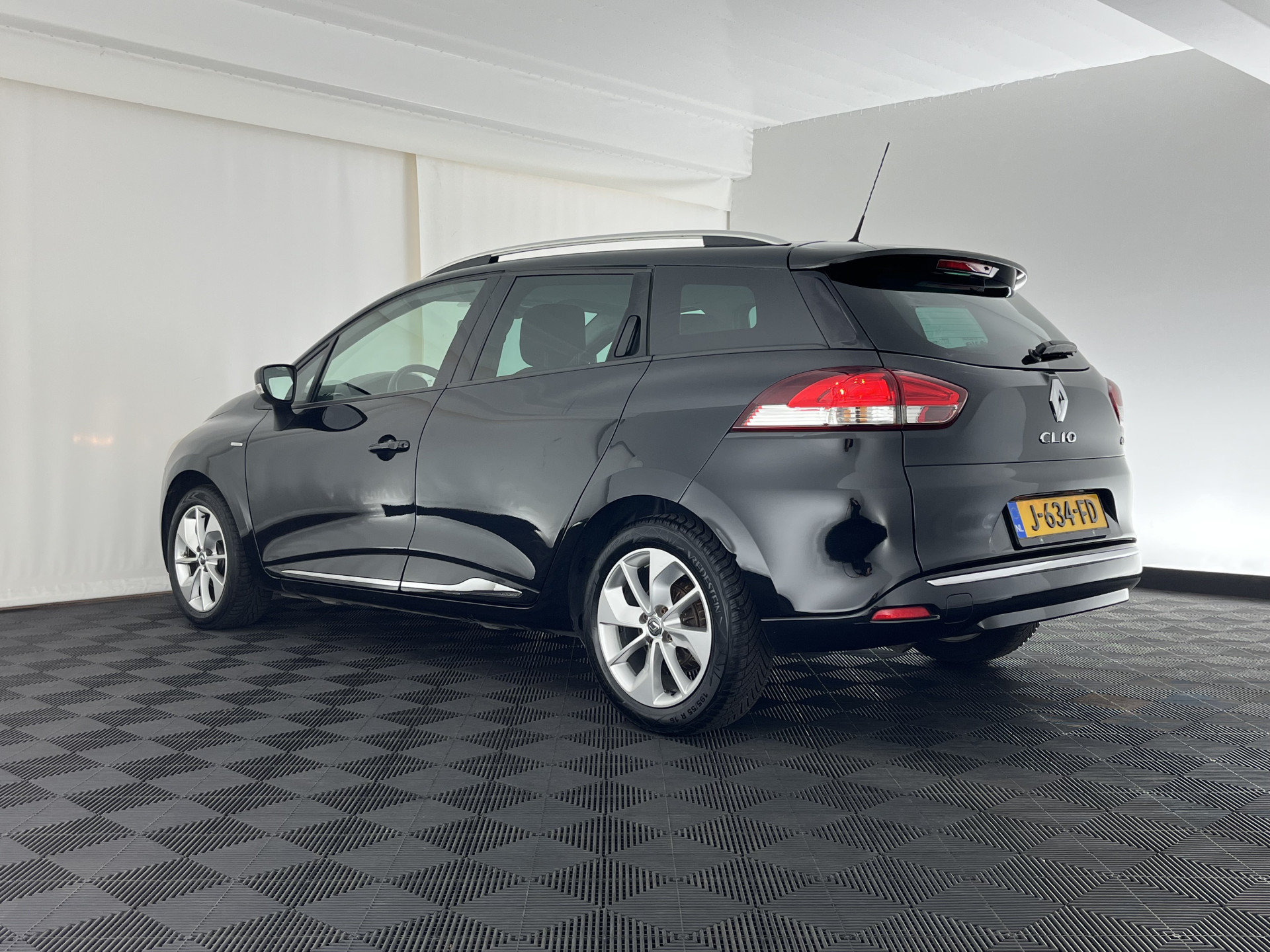 Renault Clio Estate 1.5 dCi ECO Dynamique *NAVI-FULLMAP | AIRCO | CRUISE | KEYLESS | COMFORTSEATS | BASS-REFLEX-AUDIO | PRIVACYGLASS | 16"ALU*