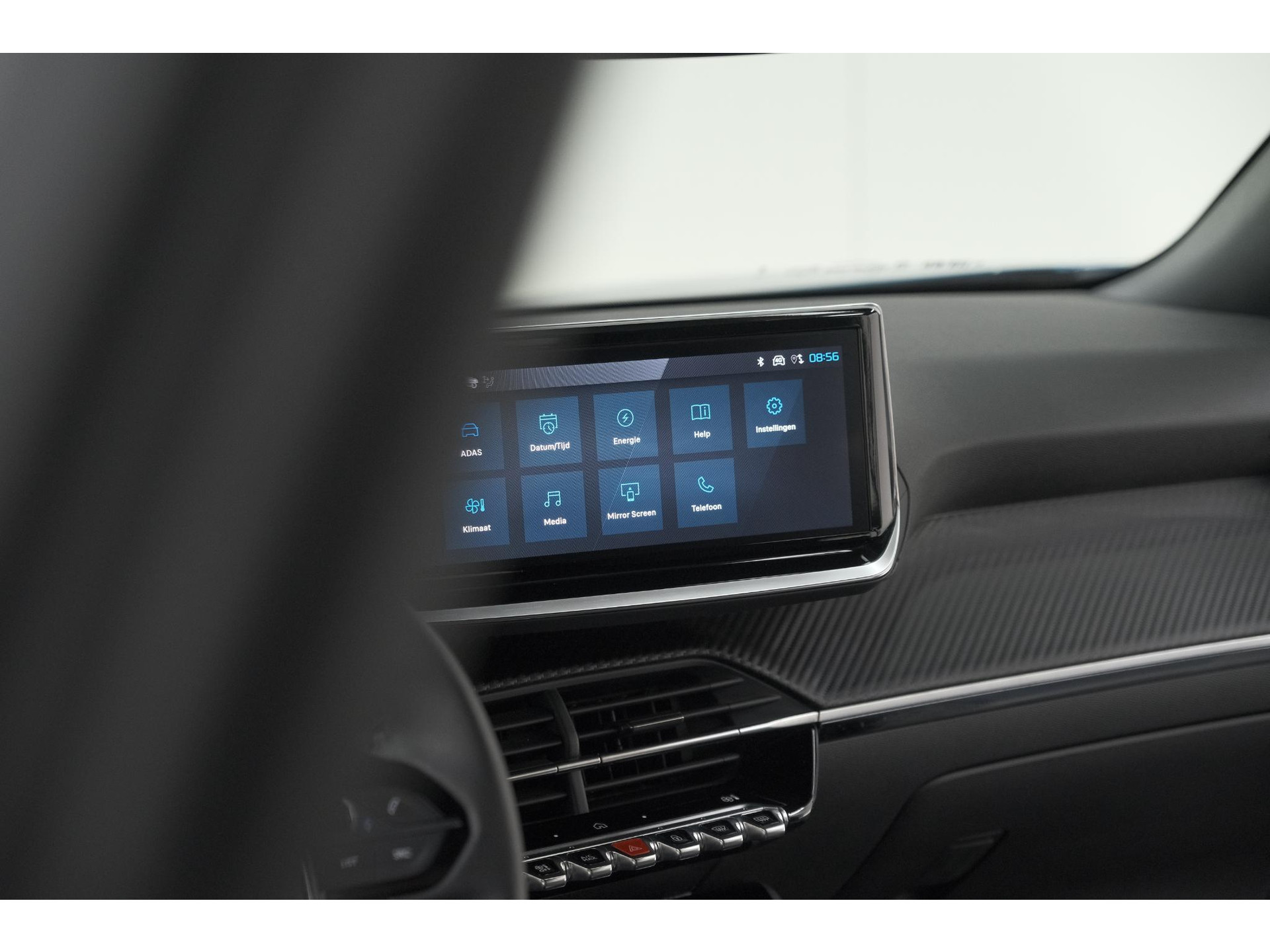 Peugeot e-2008 EV Allure Avantage 54 kWh | 11 KW Laadfunctie | Parkeersensoren | Apple Carplay