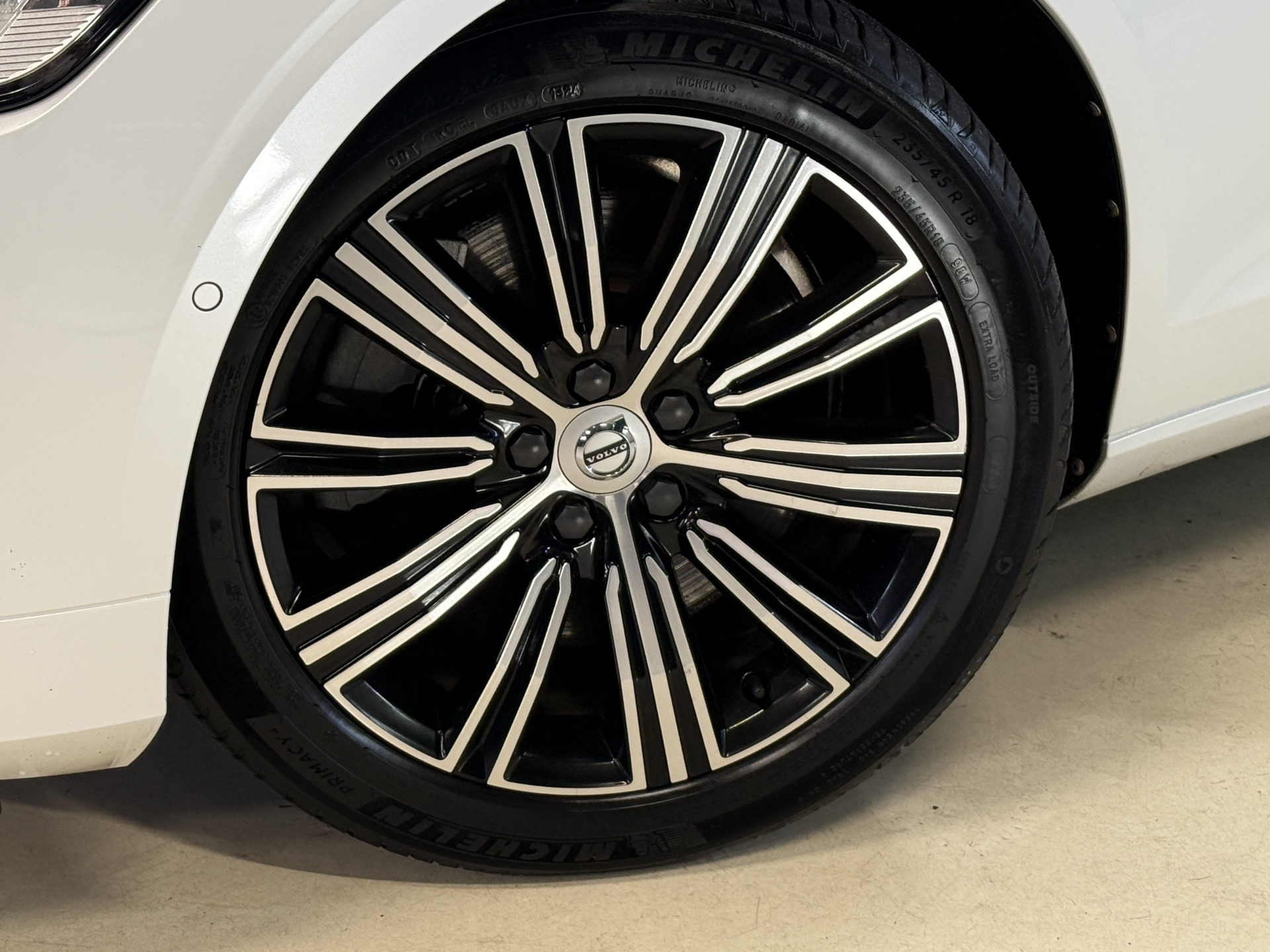 Volvo V60 2.0 T8 Twin Engine AWD Inscription | Panoramadak | 360 camera | Harman/Kardon | Adaptive cruise | Stoelverwarming