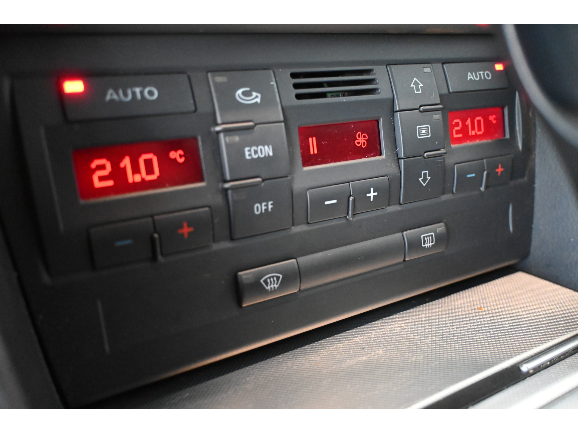 Audi A4 Limousine 2.7 TDI Advance Airco Leder Cruise Xenon Elektrisch pakket Schuif / kanteldak Inruil mogelijk!
