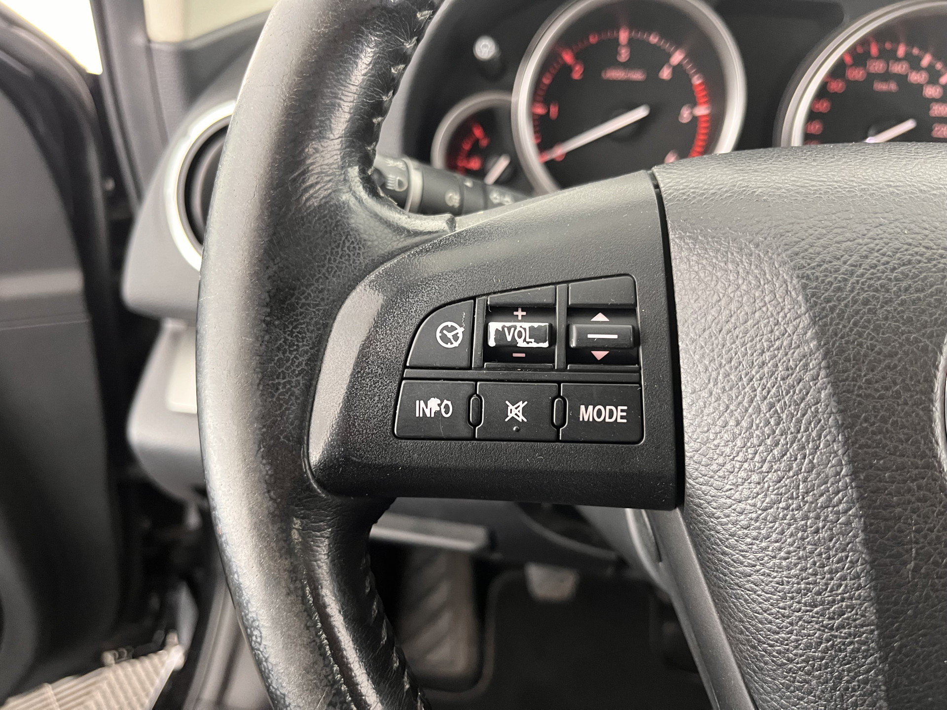 Mazda 6 Sportbreak 2.2 CiTD Business *AIRCO | CRUISE | COMFORT-SEATS | RADIO-CD/MP3 | 16''ALU*