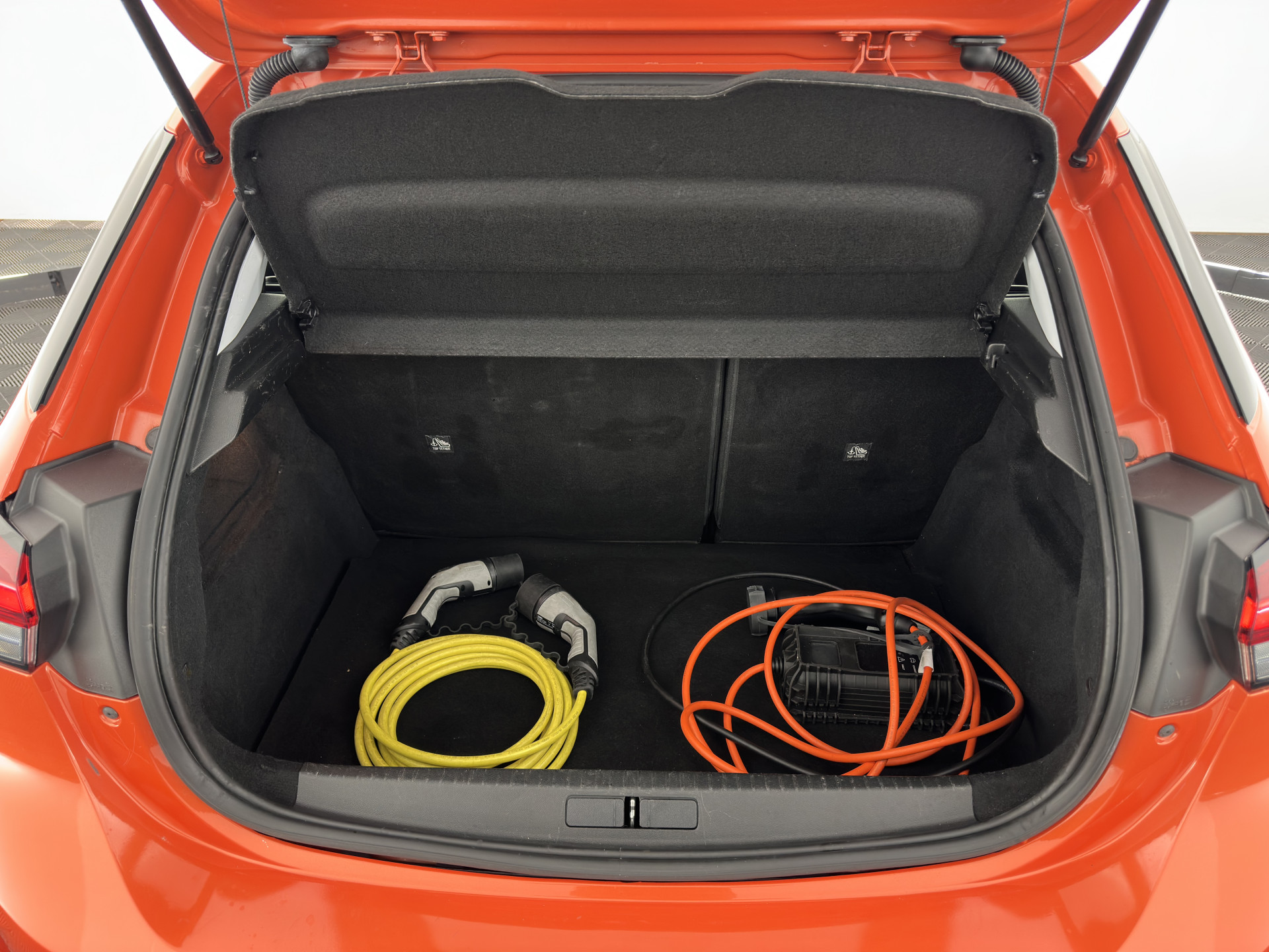 Opel Corsa-e Elegance 50 kWh [3-FASE] {SOH-90%} (INCL-BTW) Aut.*FULL-LED | DIGI-COCKPIT | LEATHER-MICROFIBRE | CARPLAY | CAMERA | ECC | KEYLESS | CRUISE | DAB | 16'' ALU*