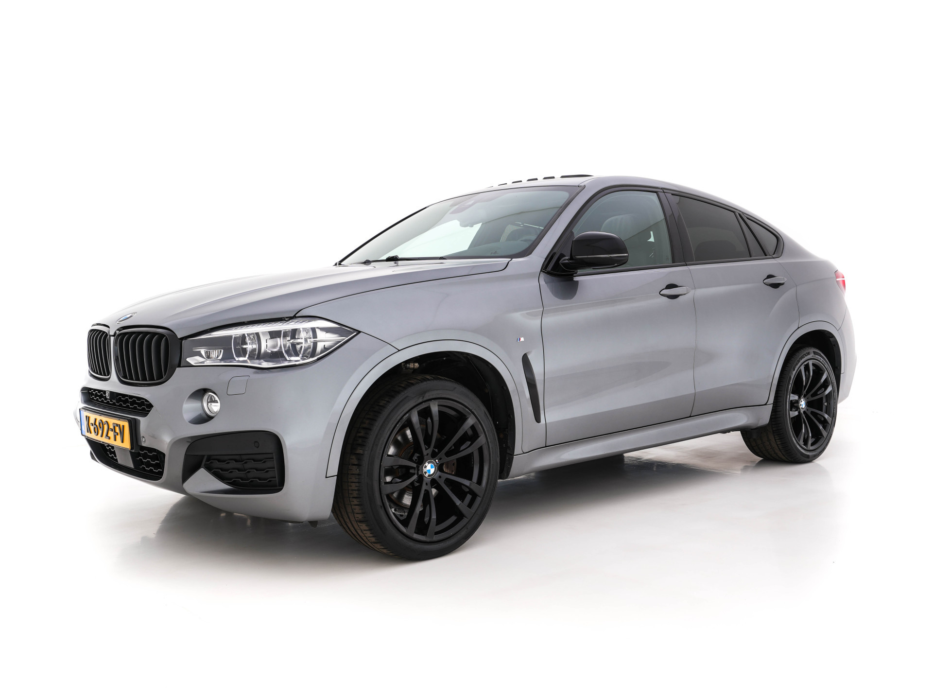 BMW X6 xDrive30d High Executive M-Sport-Pack Aut. *PANO |  FULL-LEATHER | BLIND-SPOT | FULL-LED | HARMAN/KARDON-AUDIO | ADAPTIVE-CRUISE | SHIFT-PADDLES | HEAD-UP | SURROUND-VIEW | MEMORY-PACK | NAVI-FULLMAP | KEYLESS | ECC | PDC | 20''A