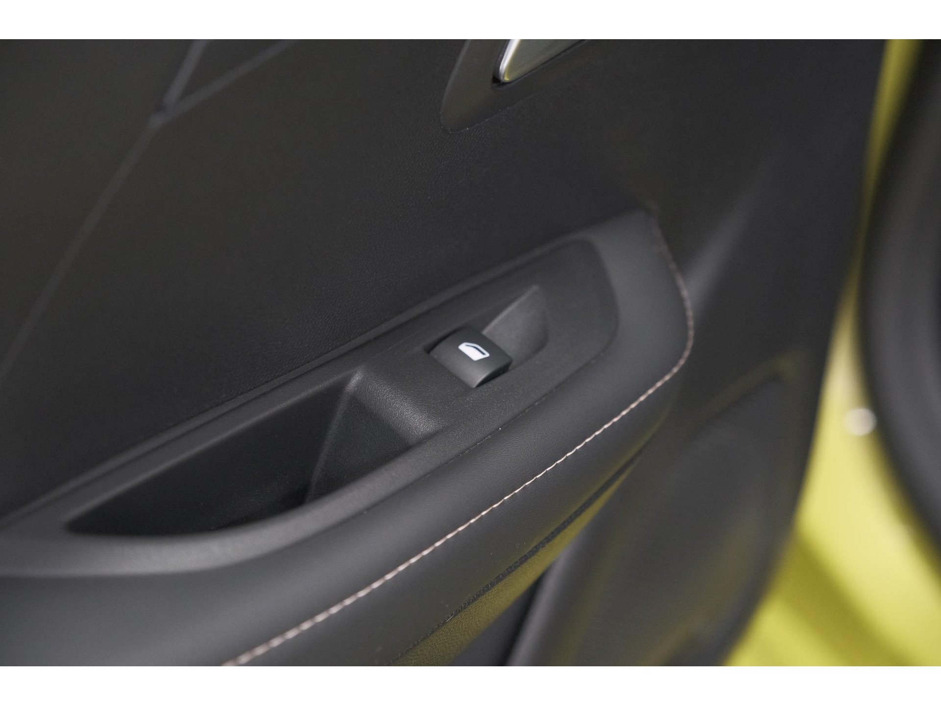 Peugeot 208 PureTech 100 Allure | 360 Camera | Vison Pack | Dodehoekdetectie | Apple Carplay