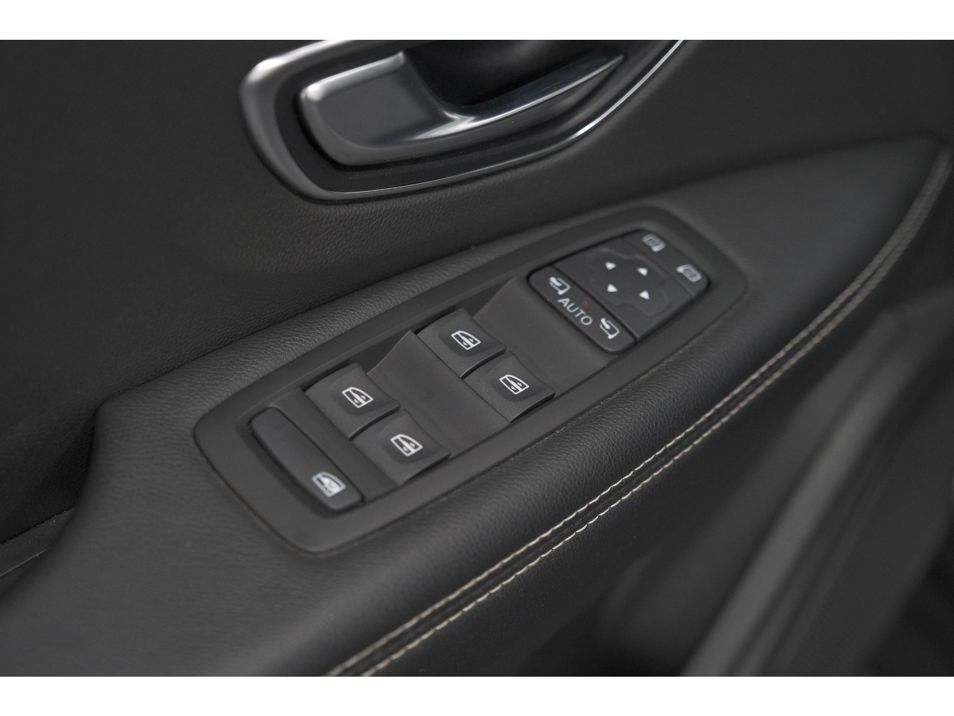 Renault Scénic TCe 130 Intens | Trekhaak | Panoramadak | Camera | Apple Carplay | Dodehoekdetectie