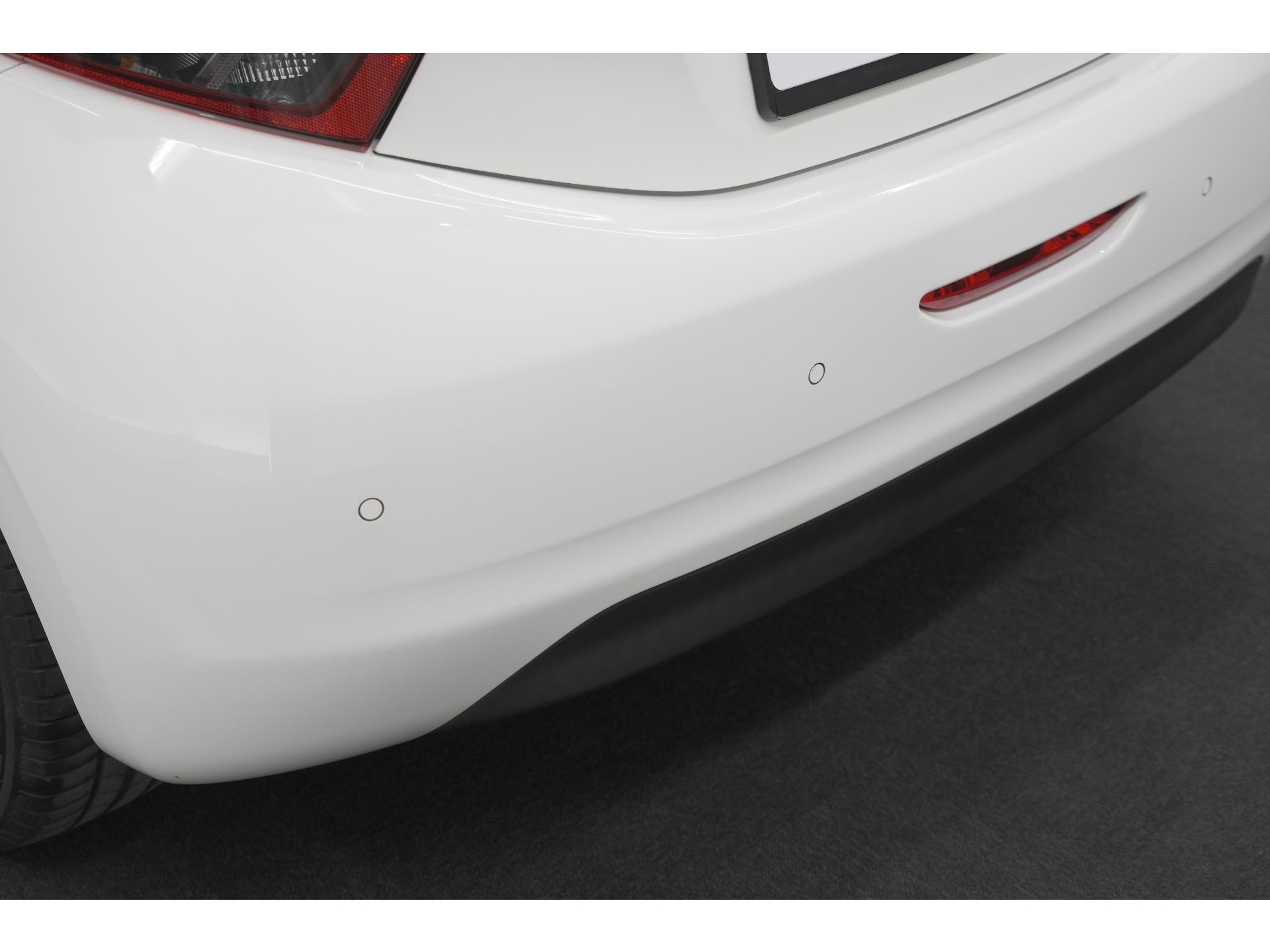 Peugeot 208 PureTech 82 Signature | Parkeersensoren | Apple Carplay | Pack Connect | Armsteun