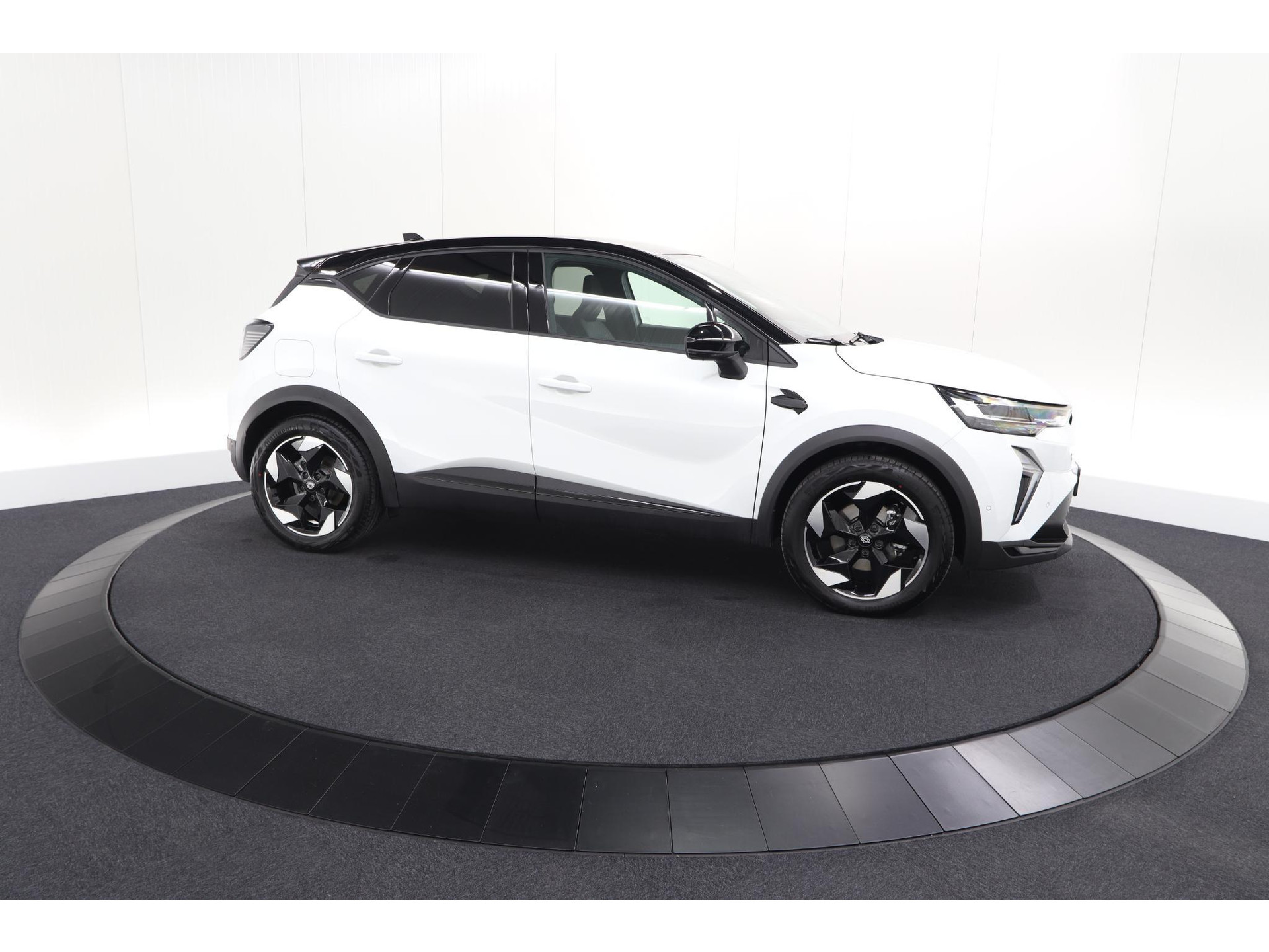 Renault Captur 1.8 E-Tech full hybrid 160 techno | Camera | Adaptieve Cruise Control | Navigatie