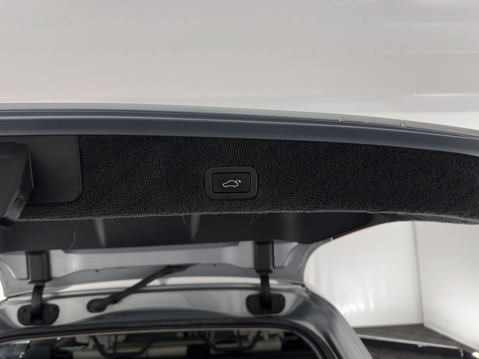 Volvo XC70 2.0 D3 FWD Limited Edition Aut. *LEATHER | BI-XENON | ADAPTIVE-CRUISE | BLIS | NAVI-FULLMAP | HEATED-COMFORTSEATS | ECC | PRIVACY-GLASS | LANE-ASSIST | PDC | TOWBAR | 17''ALU*