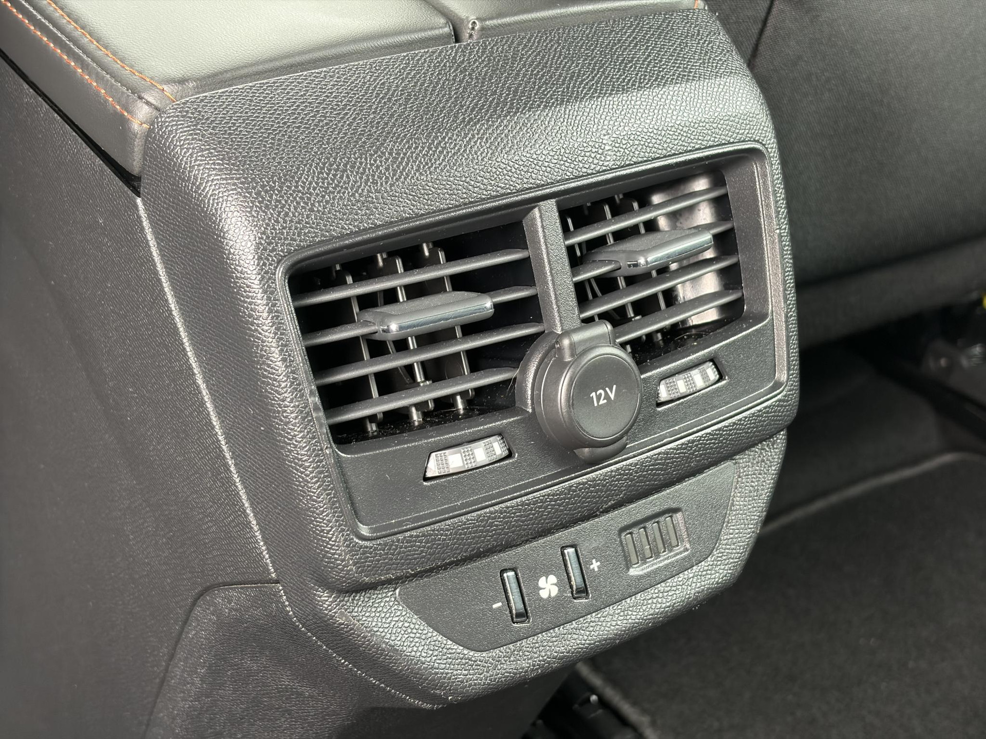 Peugeot 5008 1.2 PureTech Active 1e Eigenaar,D-riem 12-2023,Trekhaak,7 Persoons,6 Bak,Carplay,Clima,Cruise,131pk,Pdc,Dealer Onderhouden,N.A.P,Apk tot 05-2027