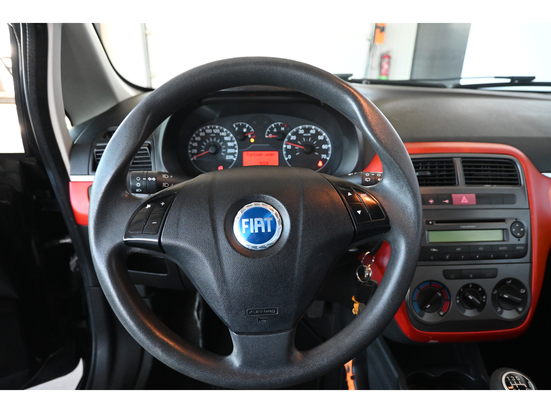 Fiat Grande Punto 1.4 Dynamic Nap Airco Lichtmetaal Stuurbekrachtiging Rijklaarprijs Inruil Mogelijk!