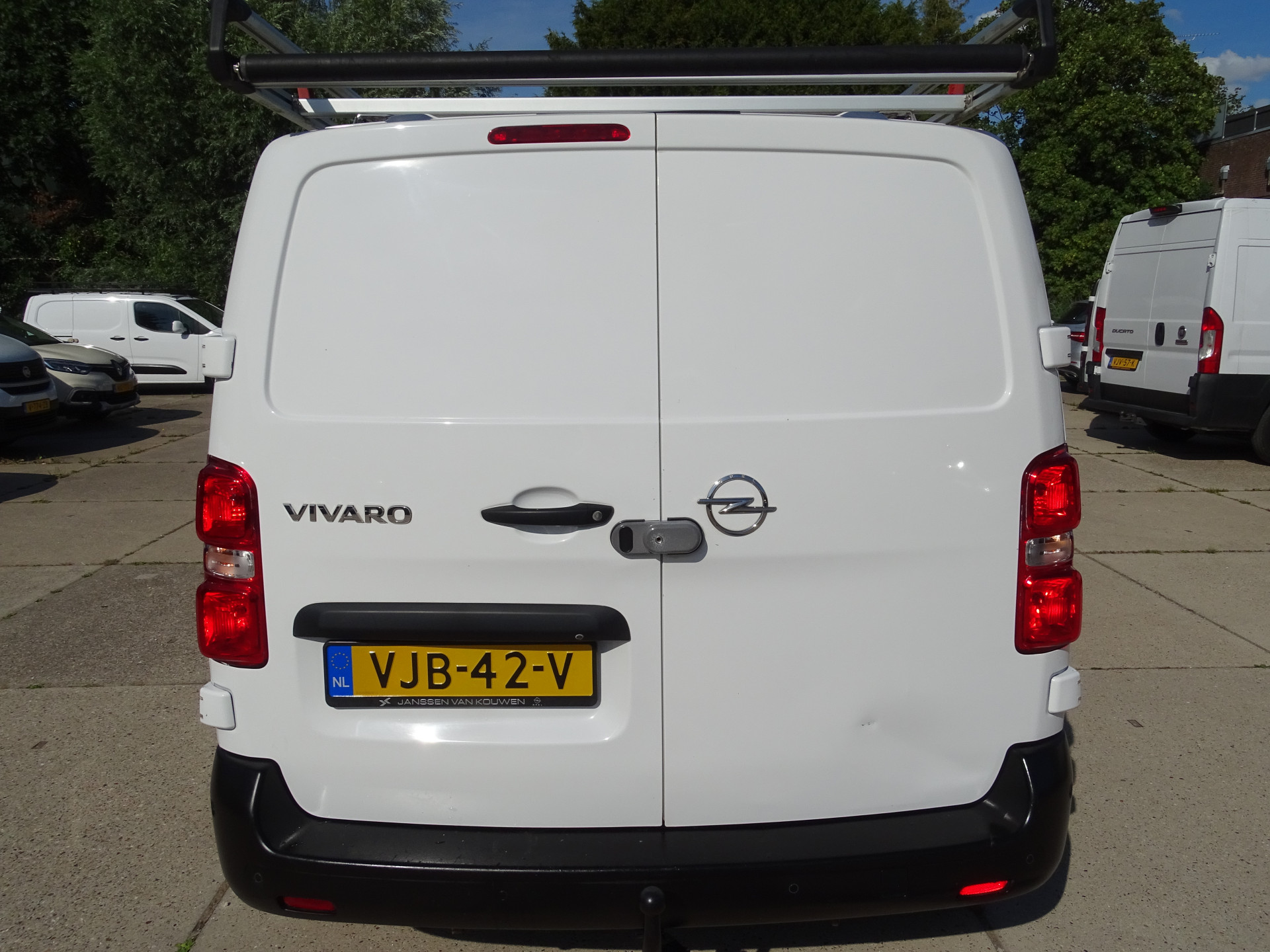 Opel Vivaro 2.0 CDTI L1H1 Imperiaal + Trekhaak