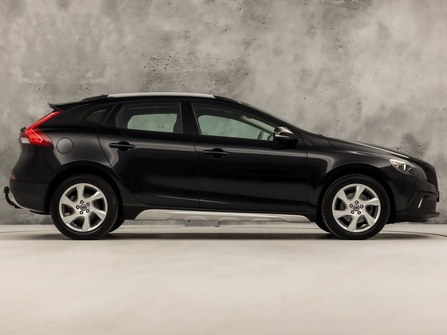 Volvo V40 Cross Country 1.6 T4 Sport 179Pk (NAVIGATIE, CLIMATE, TREKHAAK, SPORTSTOELEN, PARKEERSENSOREN, CRUISE, NIEUWSTAAT)
