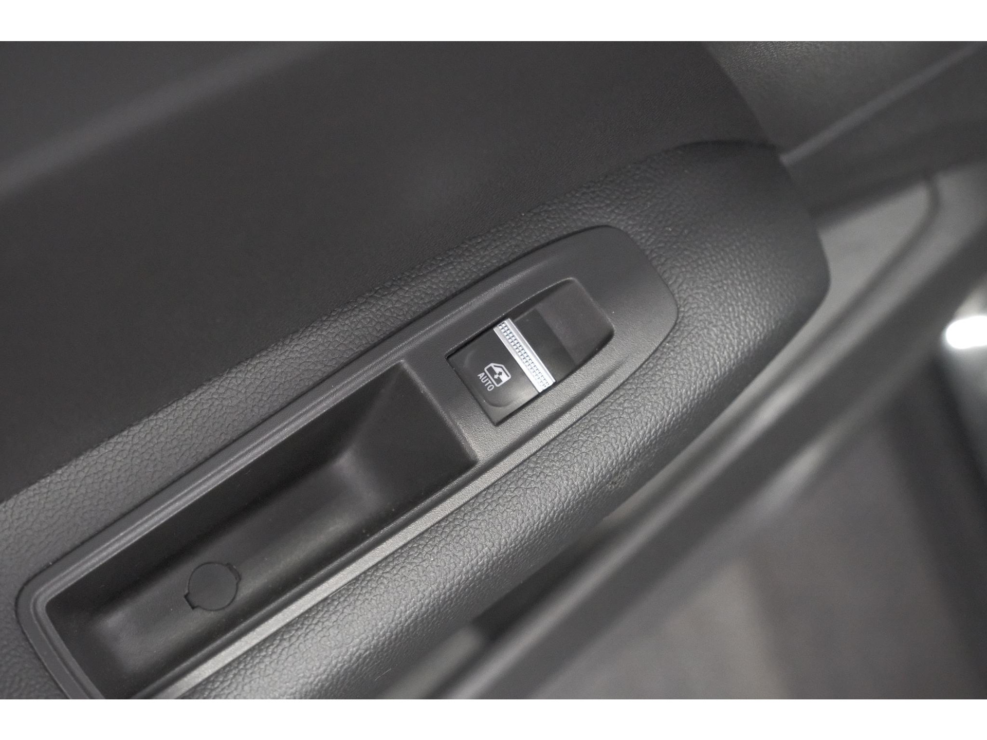 Renault Captur 1.6 E-Tech full hybrid 145 techno | Panoramadak | Camera | Adaptieve Cruise Control | 9.3 Inch Groot Scherm