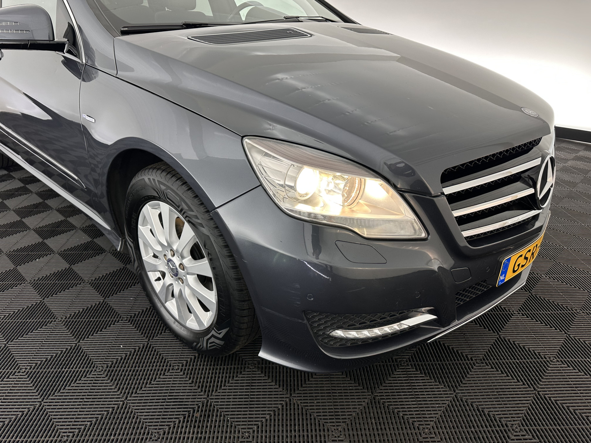 Mercedes-Benz R-klasse 300 CDI BlueEFFICIENCY Prestige [ 7-Pers. ] Aut. *PANO | LEATHER-ALCANTARA | XENON | BLINDSPOT | NAVI-FULLMAP | COMFORTSEATS | CAMERA | SHIFTPADDLES | PRIVACYGLASS | 18''ALU*