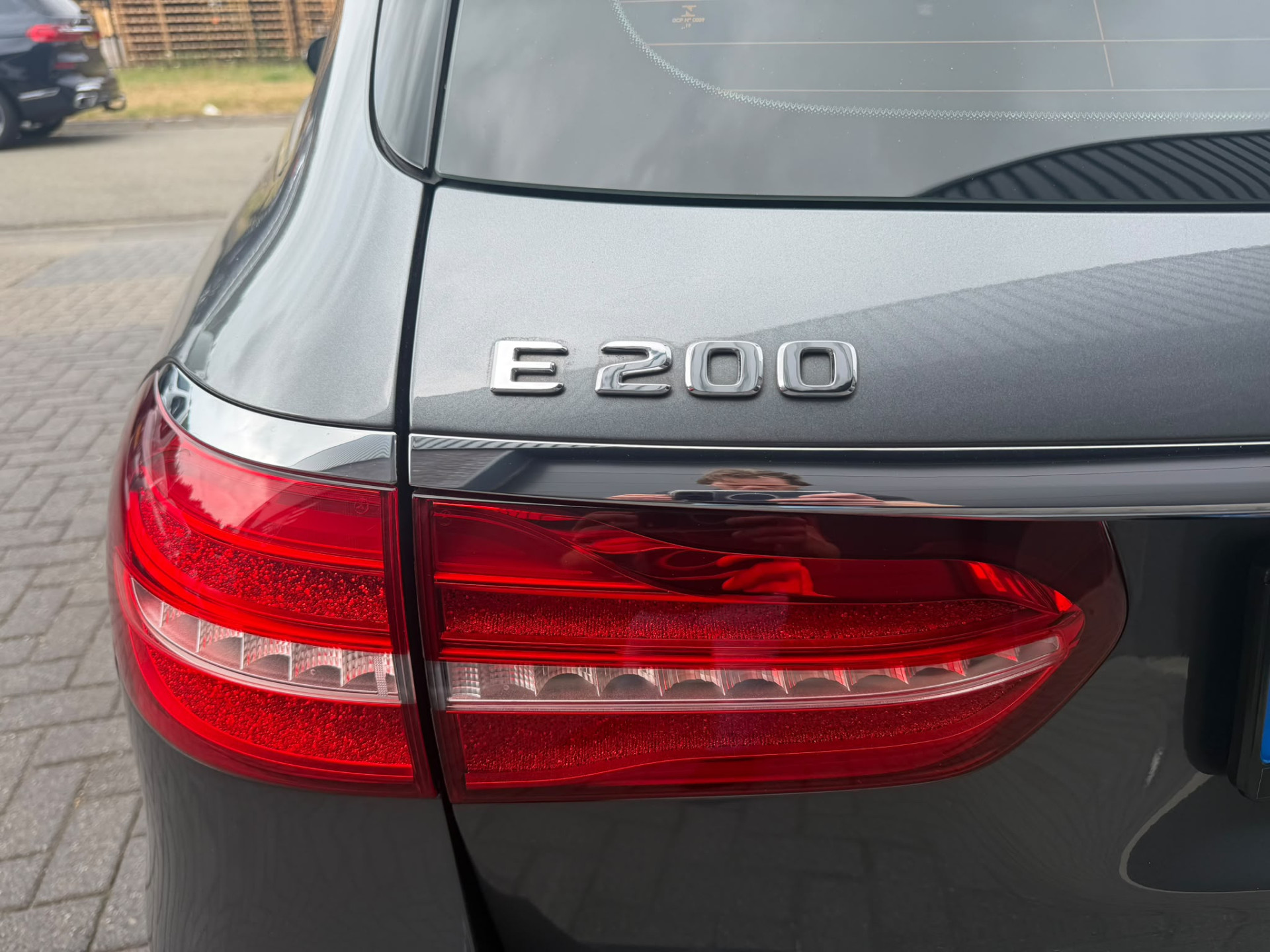 Mercedes-Benz E-klasse Estate 200 Premium 3/6/12 MND GARANTIE  | AUTOMAAT | NIEUWE APK | LEDER | PDC | NAVI | CRUISE |