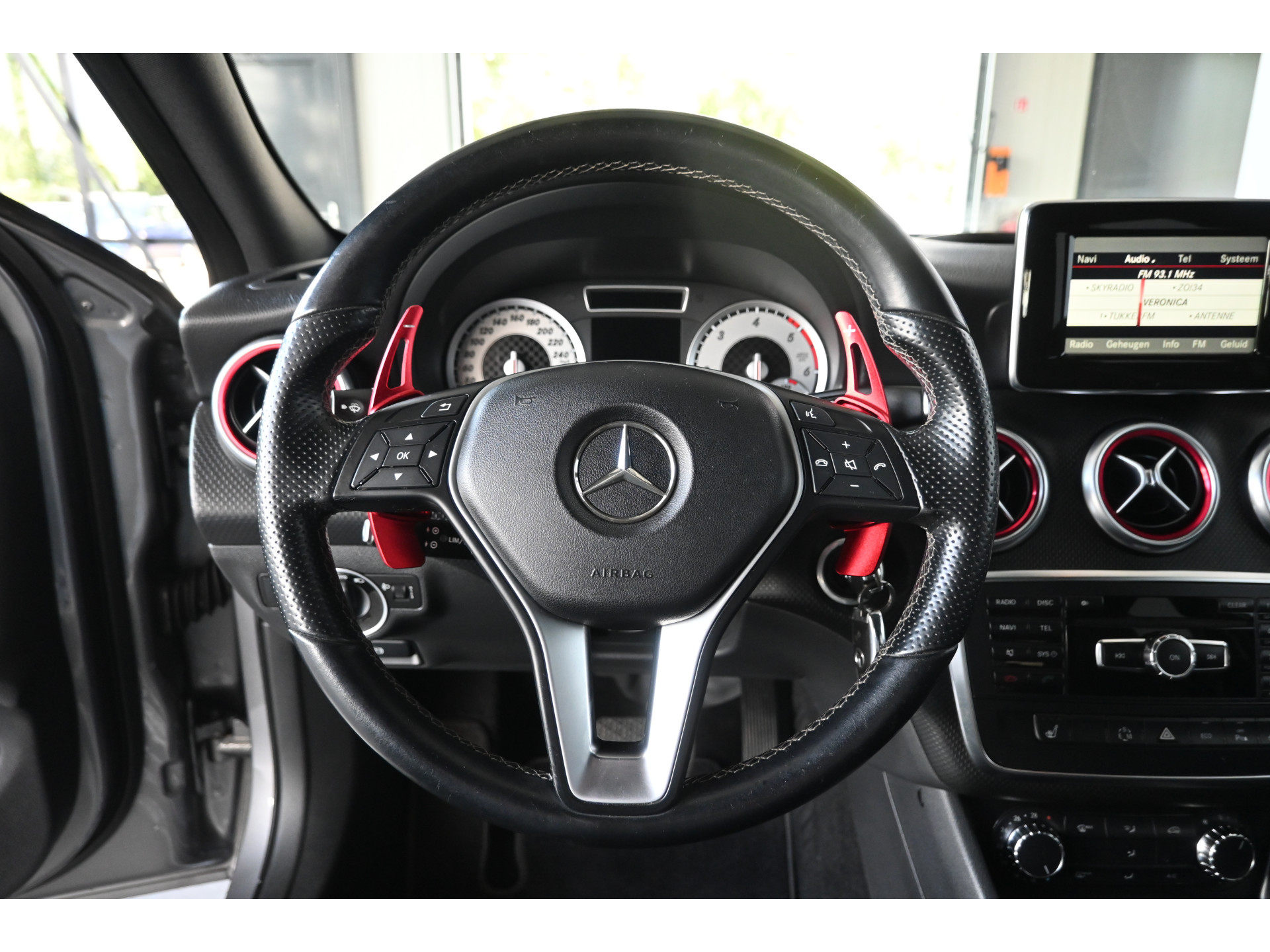 Mercedes-Benz A-klasse 180 CDI AMG Automaat Airco Navigatie Stoelverwarming Rijklaarprijs Inruil Mogelijk!