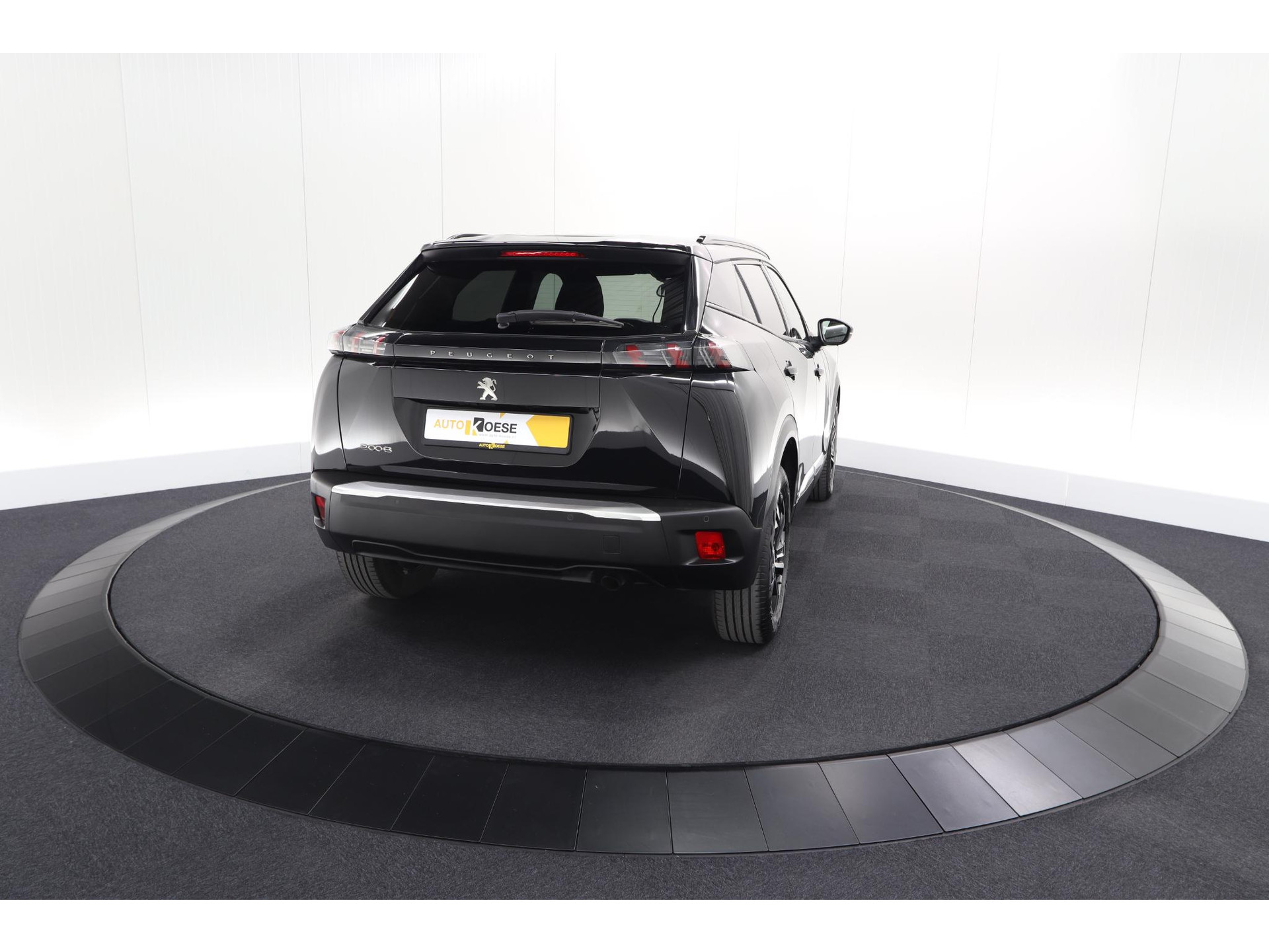 Peugeot 2008 PureTech Allure Pack | Navigatie | Parkeersensoren | Apple Carplay