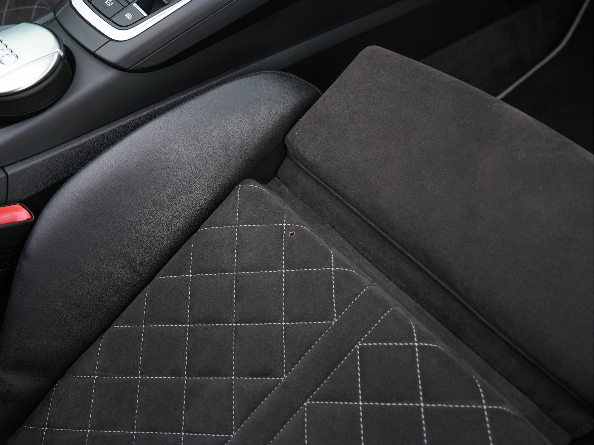 Audi TT Roadster 2.0 TFSI S-Line Pro Line Quattro Aut. *LEATHER-ALCANTARA | FULL-LED | BANG&OLUFSEN-AUDIO | DIGI-COCKPIT | AIR-SCARF | HEATED-SPORTSEATS | NAVI-FULLMAP | DAB+ | KEYLESS | ECC | PDC | 18''ALU*