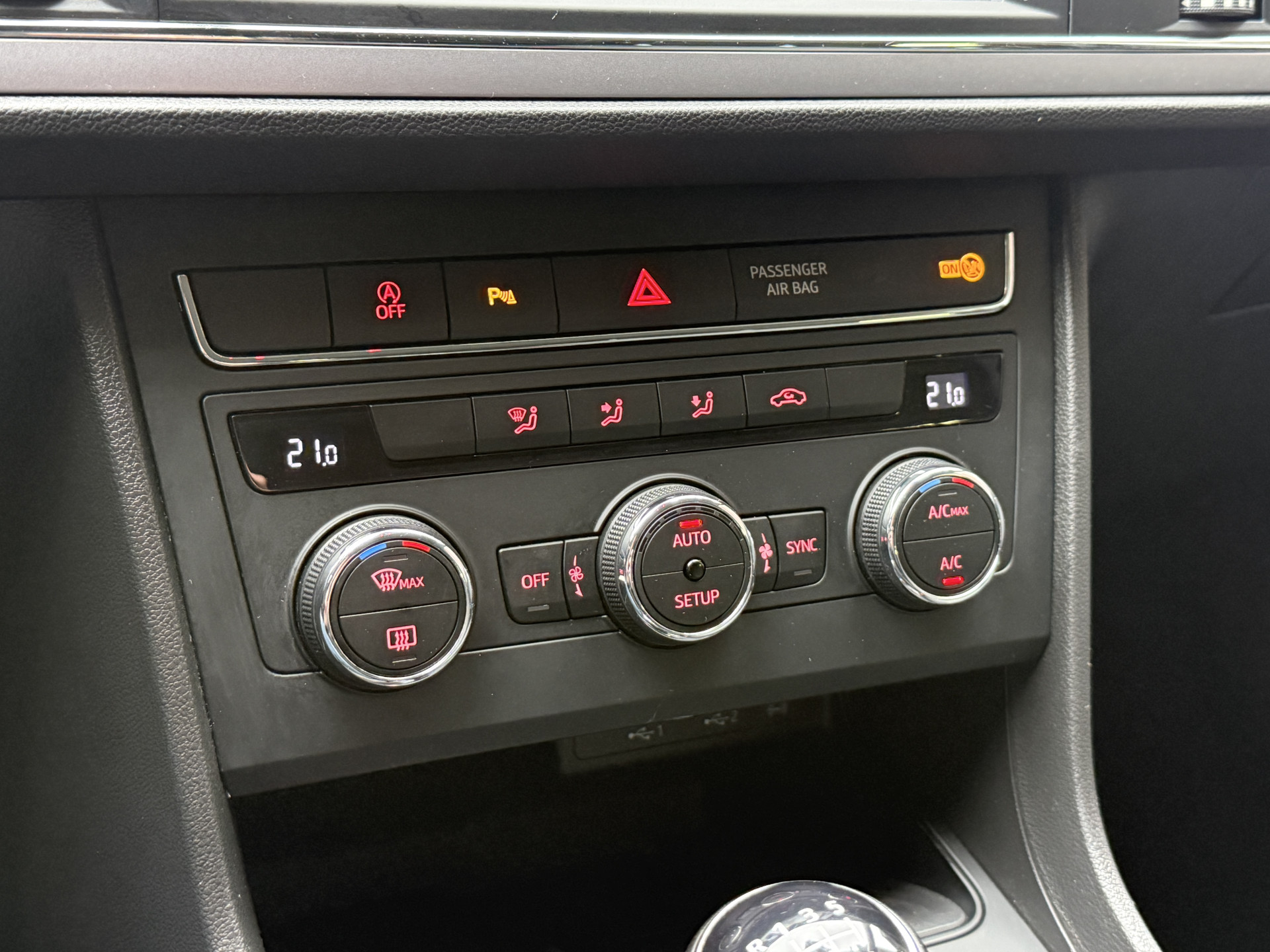 SEAT Leon ST 1.0 TSI Style Ultimate Edition | Camera | Draadloze lader | Apple Carplay