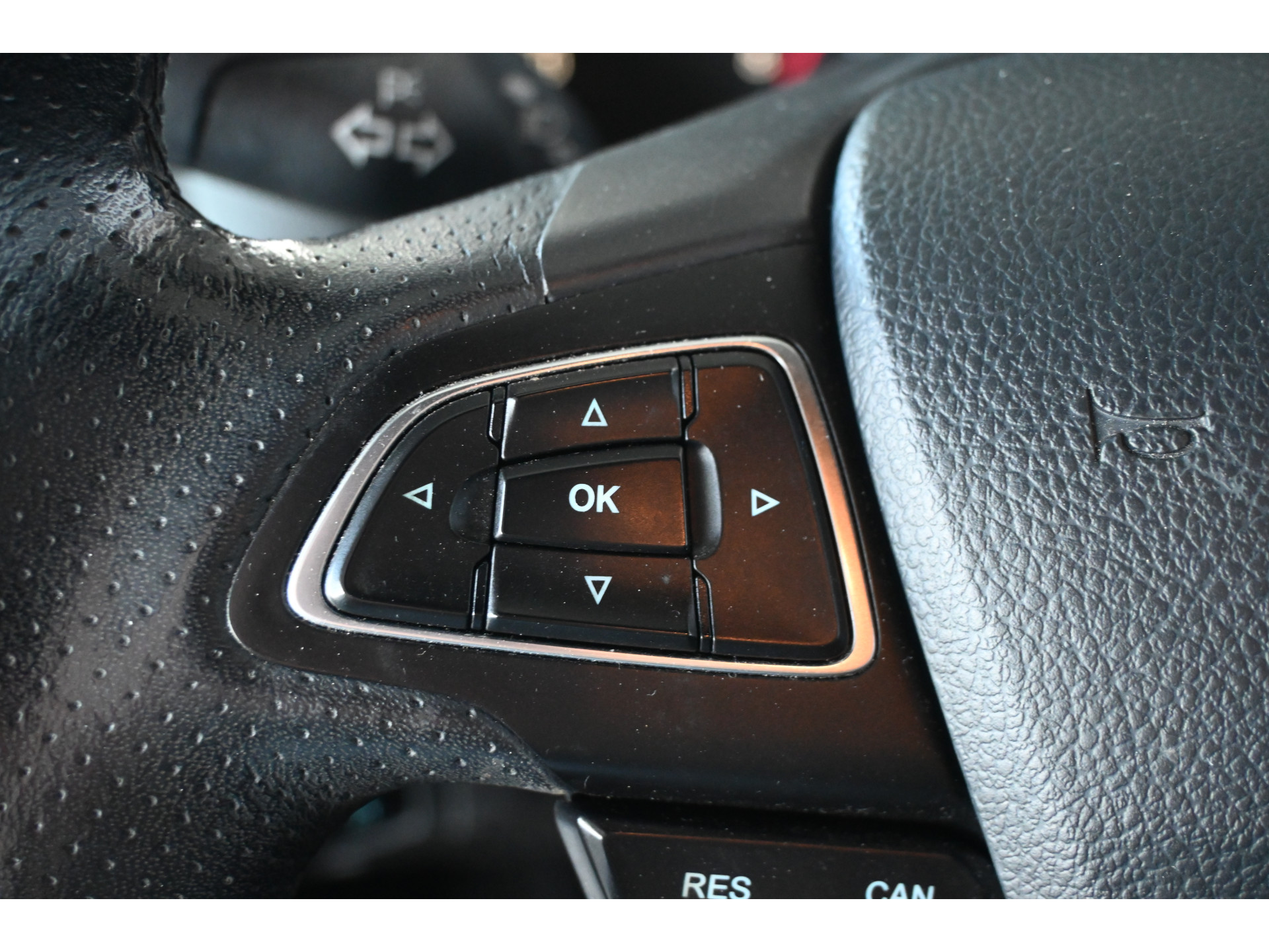 Ford Focus Wagon 1.5 ST-Line Clima Navigatie Cruise Control Trekhaak Rijklaarprijs Inruil Mogelijk!