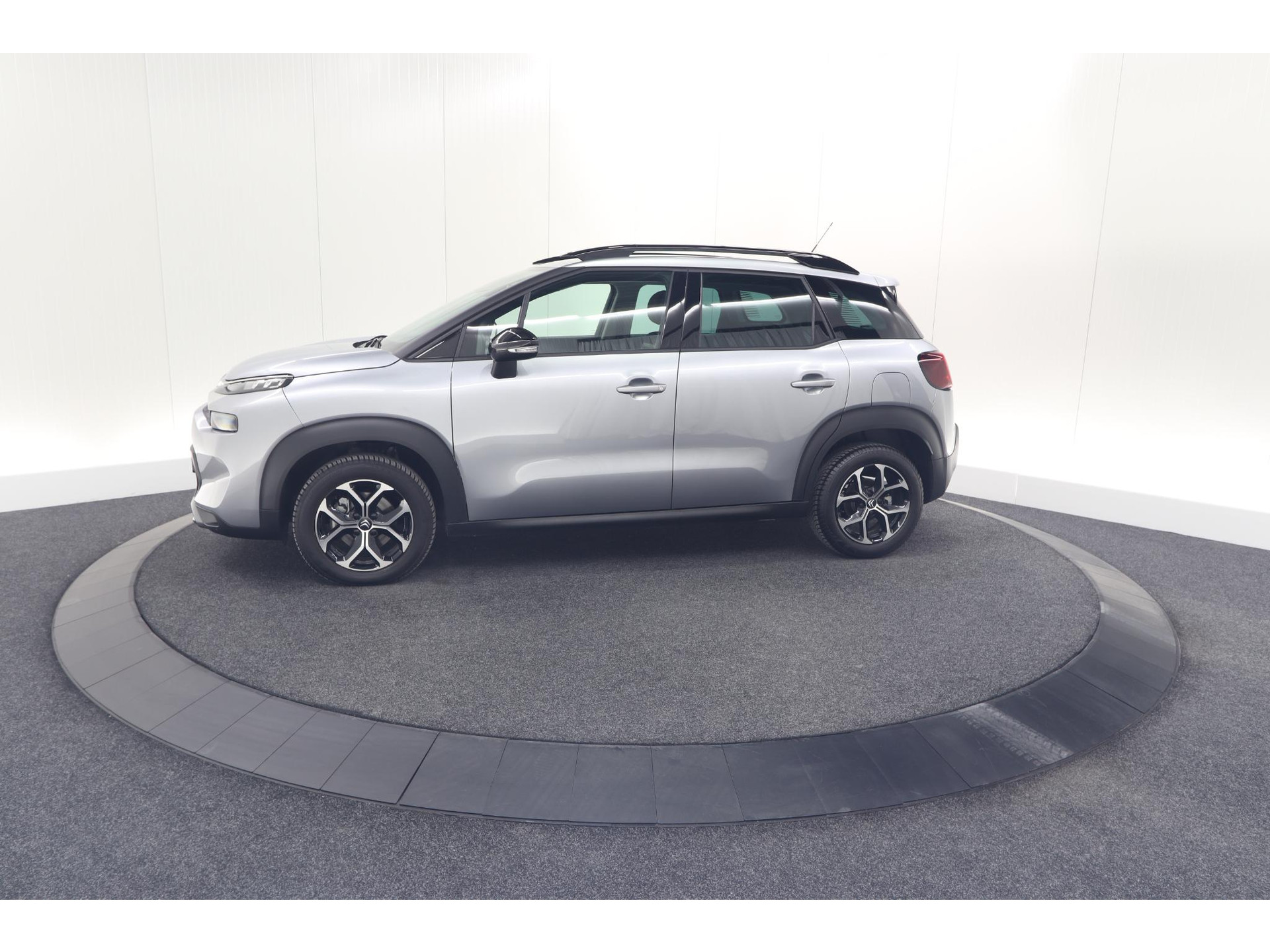 Citroen C3 Aircross PureTech 130 EAT6 Max | Allseason Banden | Parkeersensoren | Navigatie | Apple Carplay