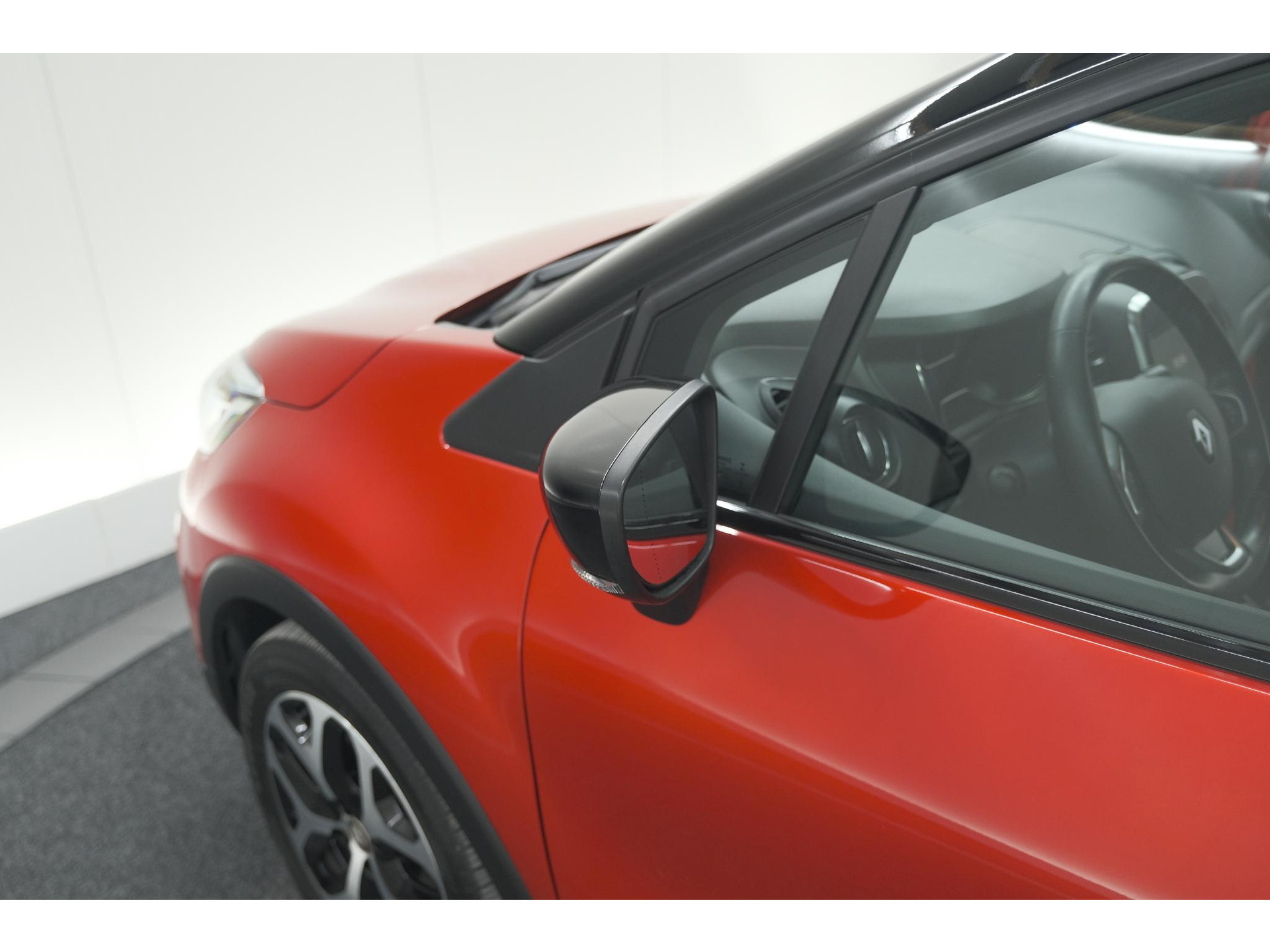 Renault Captur TCe 120 EDC Intens | Trekhaak | Camera | Navigatie | Parkeersensoren