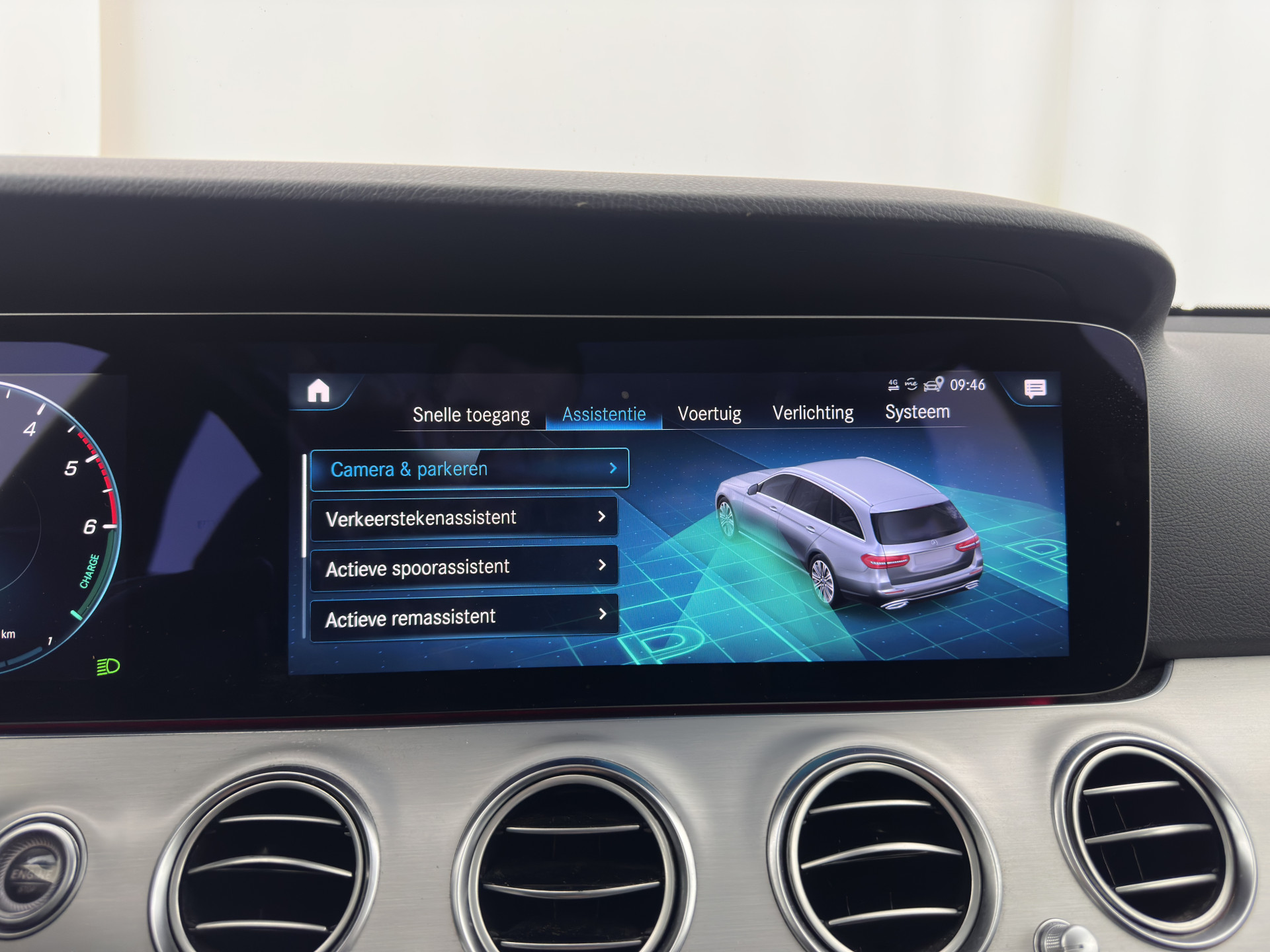 Mercedes-Benz E-klasse Estate 300 de Luxury Line ( Plug-in ) (INCL-BTW) Aut. *LEATHER | FULL-LED | WIDESCREEN-COCKPIT | BLIND-SPOT | AMBIENT-LIGHT | HEATED-SPORTSEATS | CAMERA | DAB+ | NAVI-FULLMAP | PDC | ADAPTIVE-CRUISE | ECC | 18''ALU*