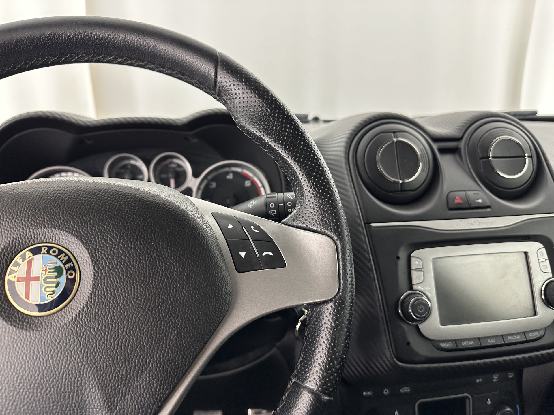 Alfa Romeo MiTo 1.3 JTDm ECO Exclusive *LUXURY-LEATHER | NAVI-FULLMAP | SPORT-SEATS | ECC | PDC | CRUISE | 17''ALU*