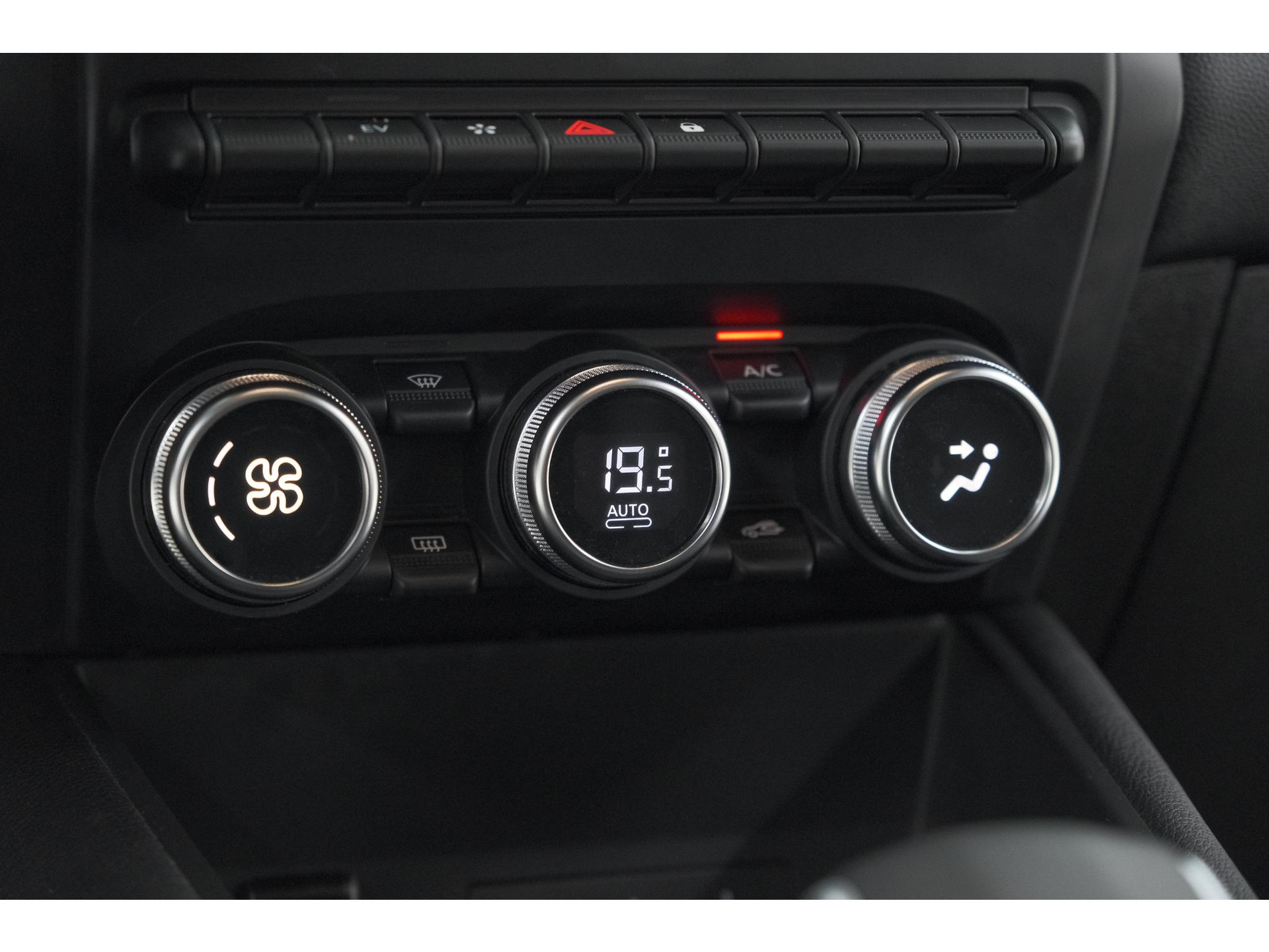 Renault Captur 1.6 E-Tech Plug-in Hybrid 160 Intens | Camera | 9.3 Inch Groot Scherm | Apple Carplay | Parkeersensoren