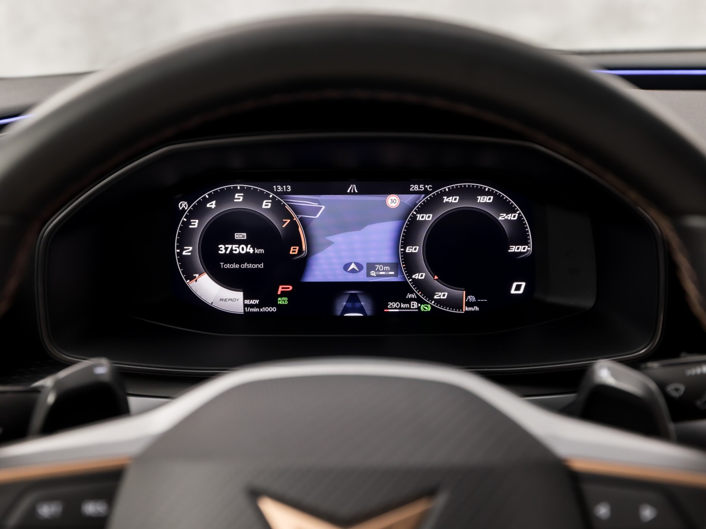 CUPRA Leon 1.5 TSI Sport 150Pk Automaat (APPLE CARPLAY, GROOT NAVI, KUIPSTOELEN, SENNHEISER AUDIO, CAMERA, STUUR/STOELVERWARMING, GETINT GLAS, NIEUWSTAAT)