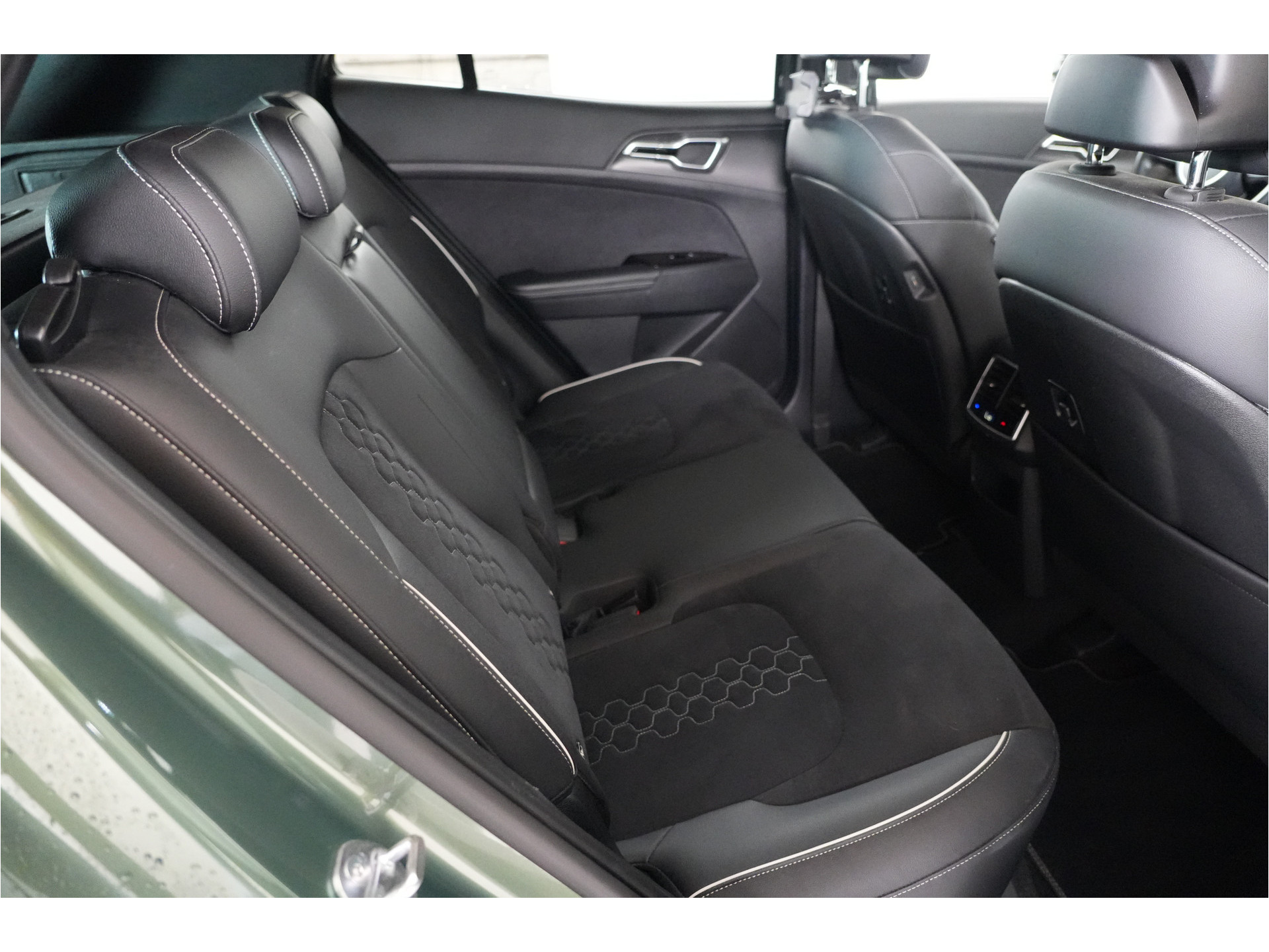 Kia Sportage 1.6 T-GDi 265 pk PHEV AWD GT-Line | SOH 100% | Trekhaak | Pano | Adaptive Cruise |