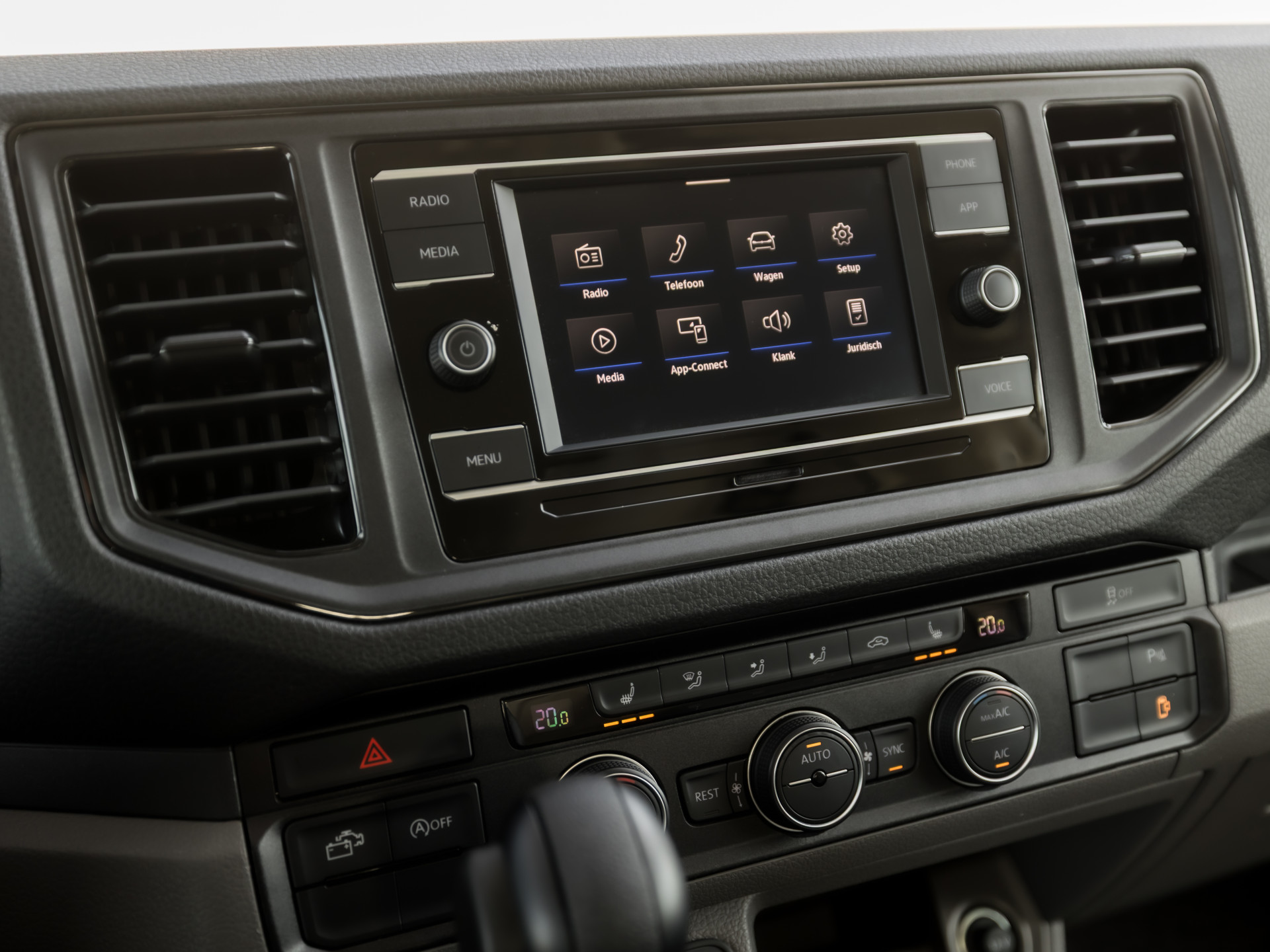 Volkswagen Crafter Grand California XXL 177Pk Automaat (LED KOPLAMPEN, STOELVERWARMING, KEUKEN, CENTRALE VERWARMING, KOELKAST, TOILET, DOUCHE, THULE ZONNESCHERM, FIETSENDRAGER, ZOET WATER)