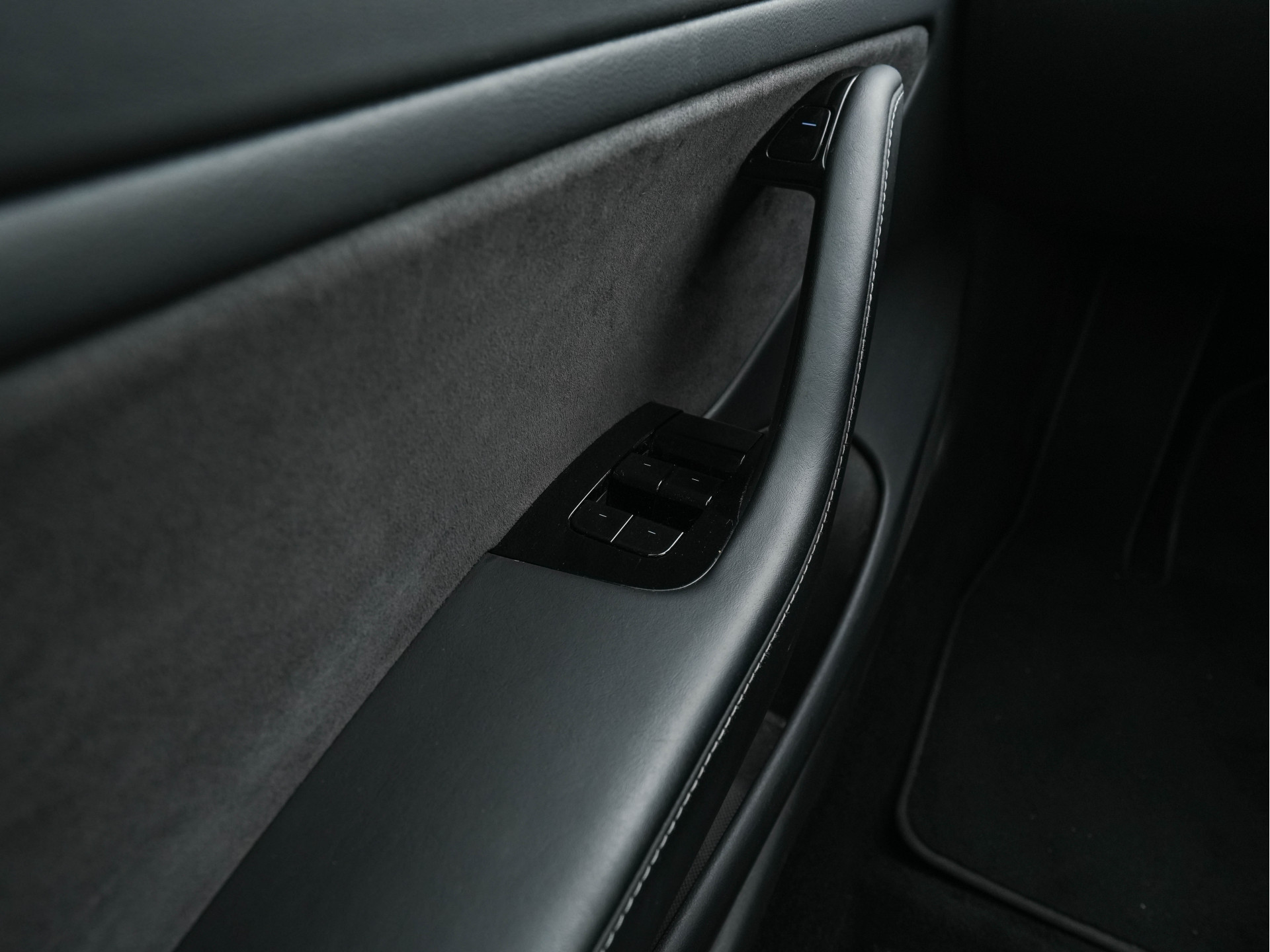 Tesla Model 3 Performance 75 kWh AWD [ Fase-3 ] (INCL-BTW) Aut. *PANO | AUTO-PILOT | FULL-LED | NAPPA-LEATHER | DIGI-COCKPIT | ADAPT.CRUISE | KEYLESS | SURROUND-VIEW | DAB | APP-CONNECT | MEMORY-PACK | LANE-ASSIST | SPORT-SEATS | 20"ALU*