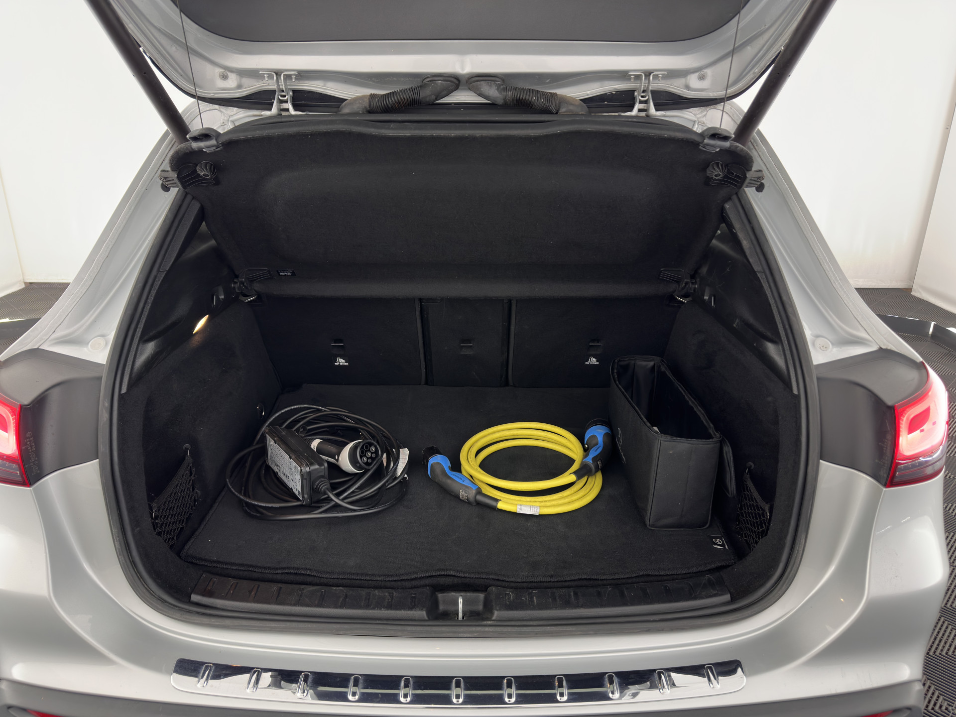 Mercedes-Benz EQA 250 Business Solution Luxury 67 kWh [ 3-Fase ] (SOH-94%) (INCL-BTW) *PANO | LEATHER | WIDESCREEN-COCKPIT | FULL-LED | BLINDSPOT | AMBIENT-LIGHT | CAMERA | NAVI-FULLMAP | DAB+ | COMFORT-SEATS | ECC | SHIFTPADDLES | CRUISE | HEATED-SEATS |