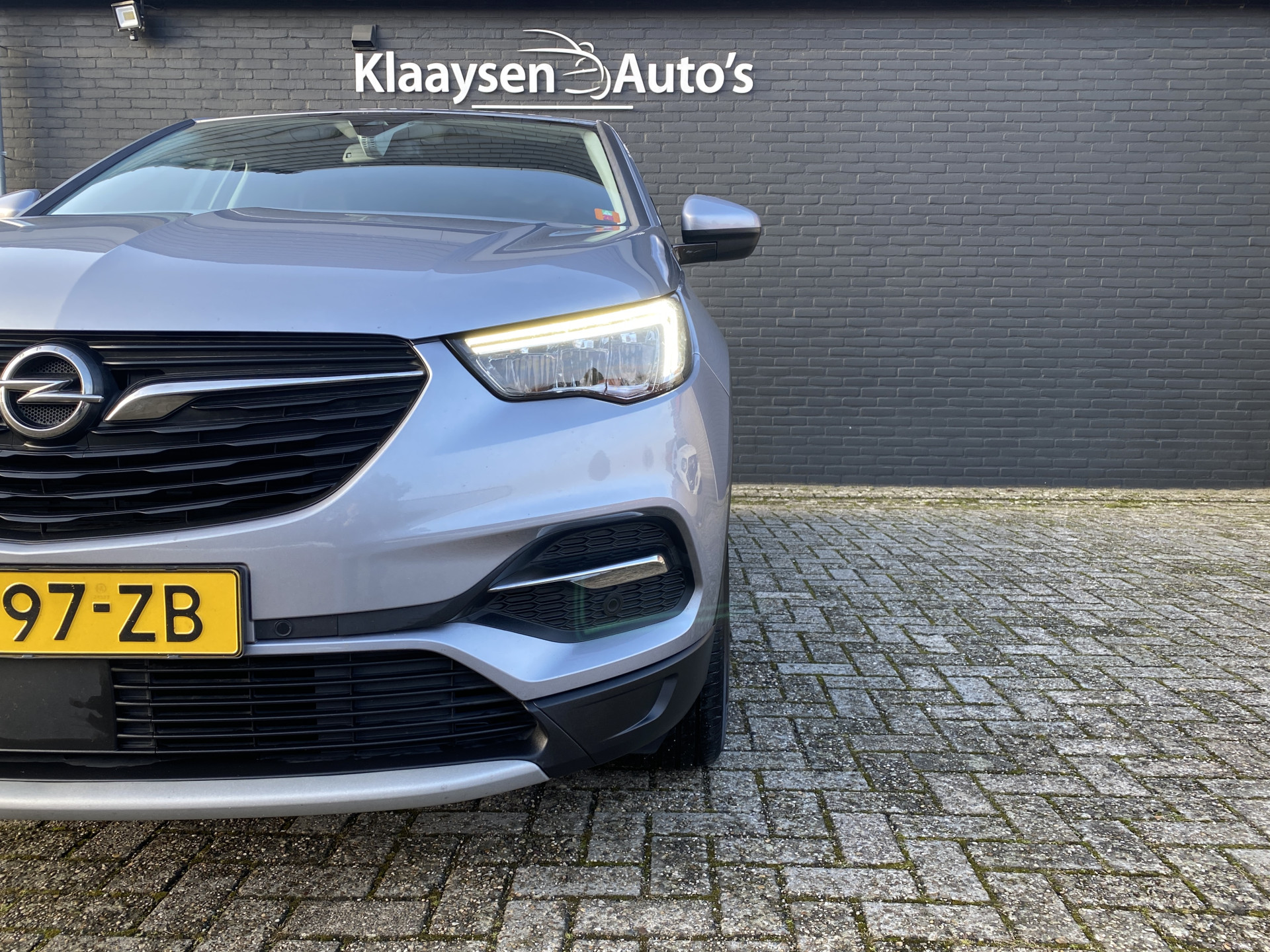 Opel Grandland X 1.2 Turbo Business Executive 130 pk | 1e eigenaar | dealer onderh. | leder interieur | navigatie | camera | carplay