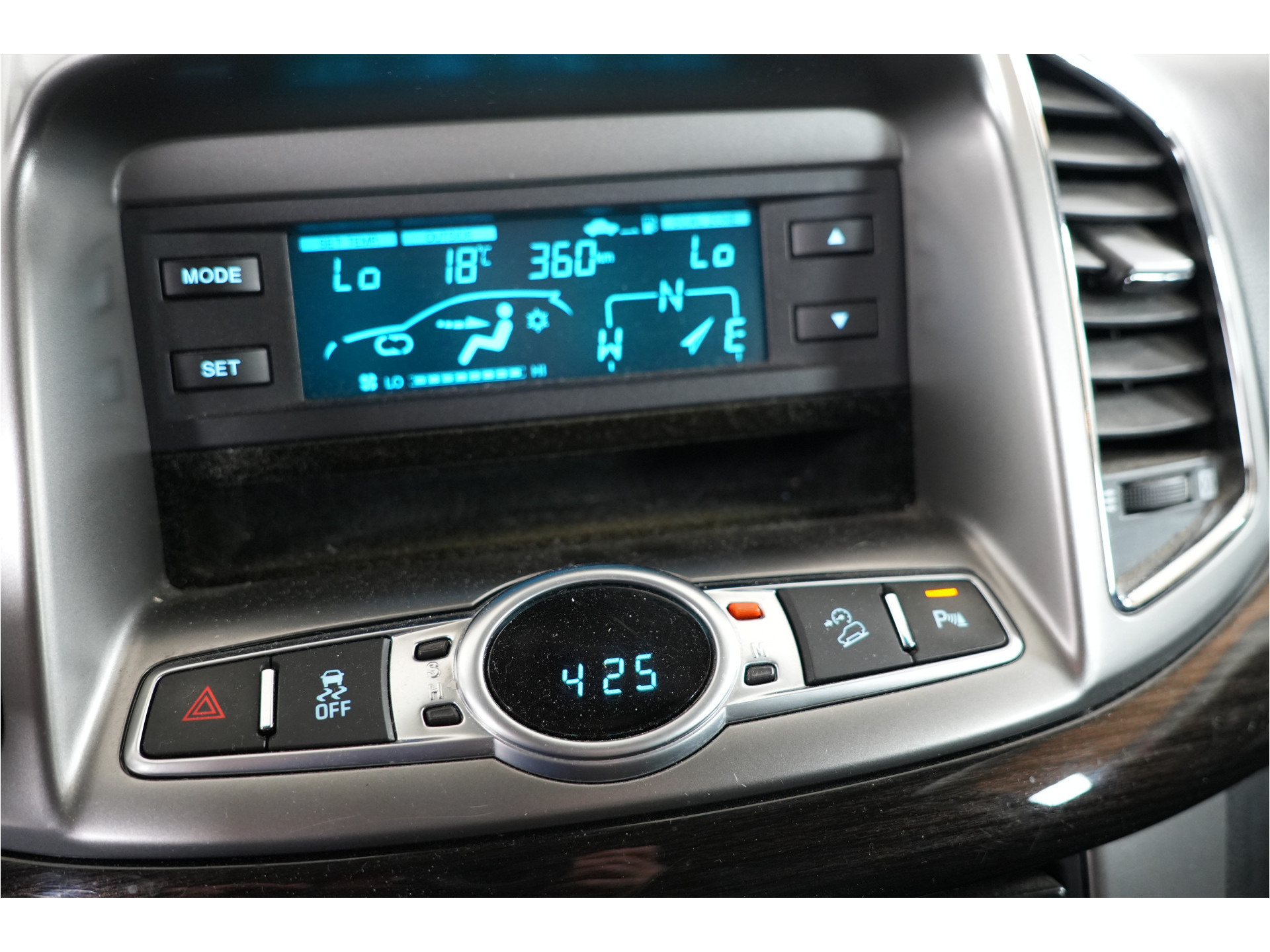 Chevrolet Captiva 2.2D LTZ 4x4 | 7 p. | Trekhaak | Cruise | Stl. verw. |