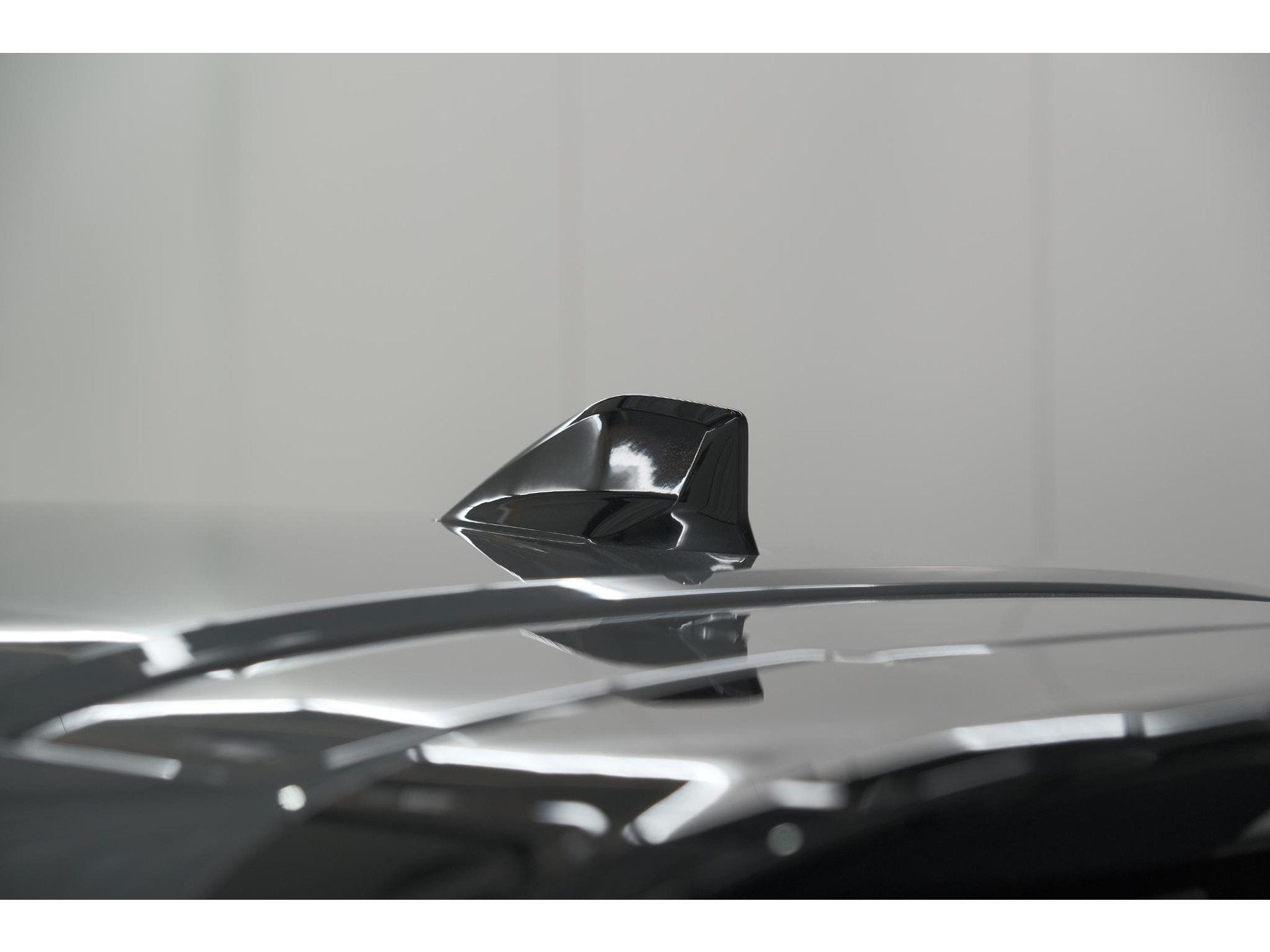 Peugeot 208 1.2 Hybrid 110 e-DCS6 Allure | Apple Carplay | Parkeersensoren Voor + Achter | Climate Control