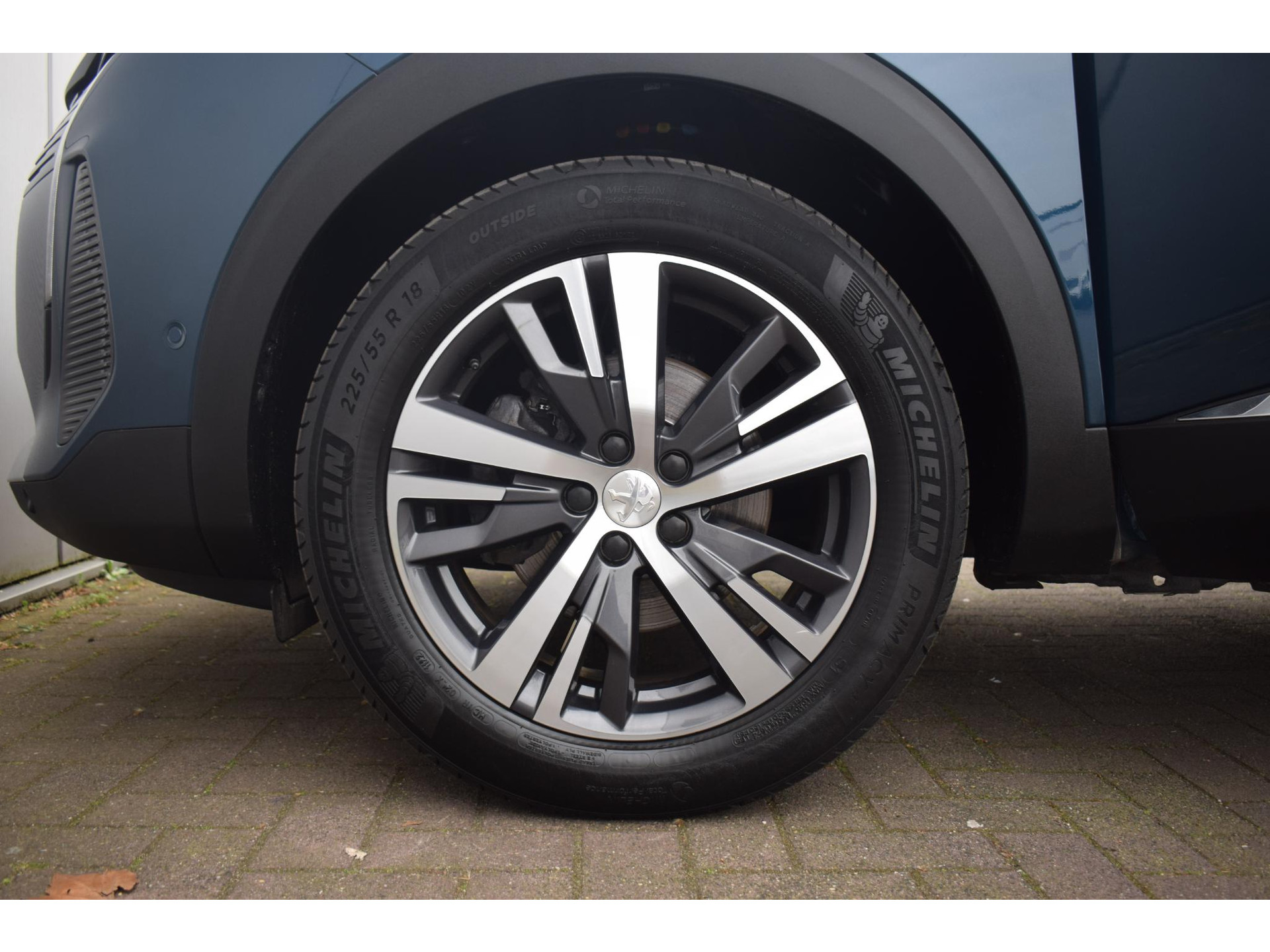 Peugeot 3008 1.2 PureTech Allure | Half Leer | Camera | HUD | Apple CarPlay