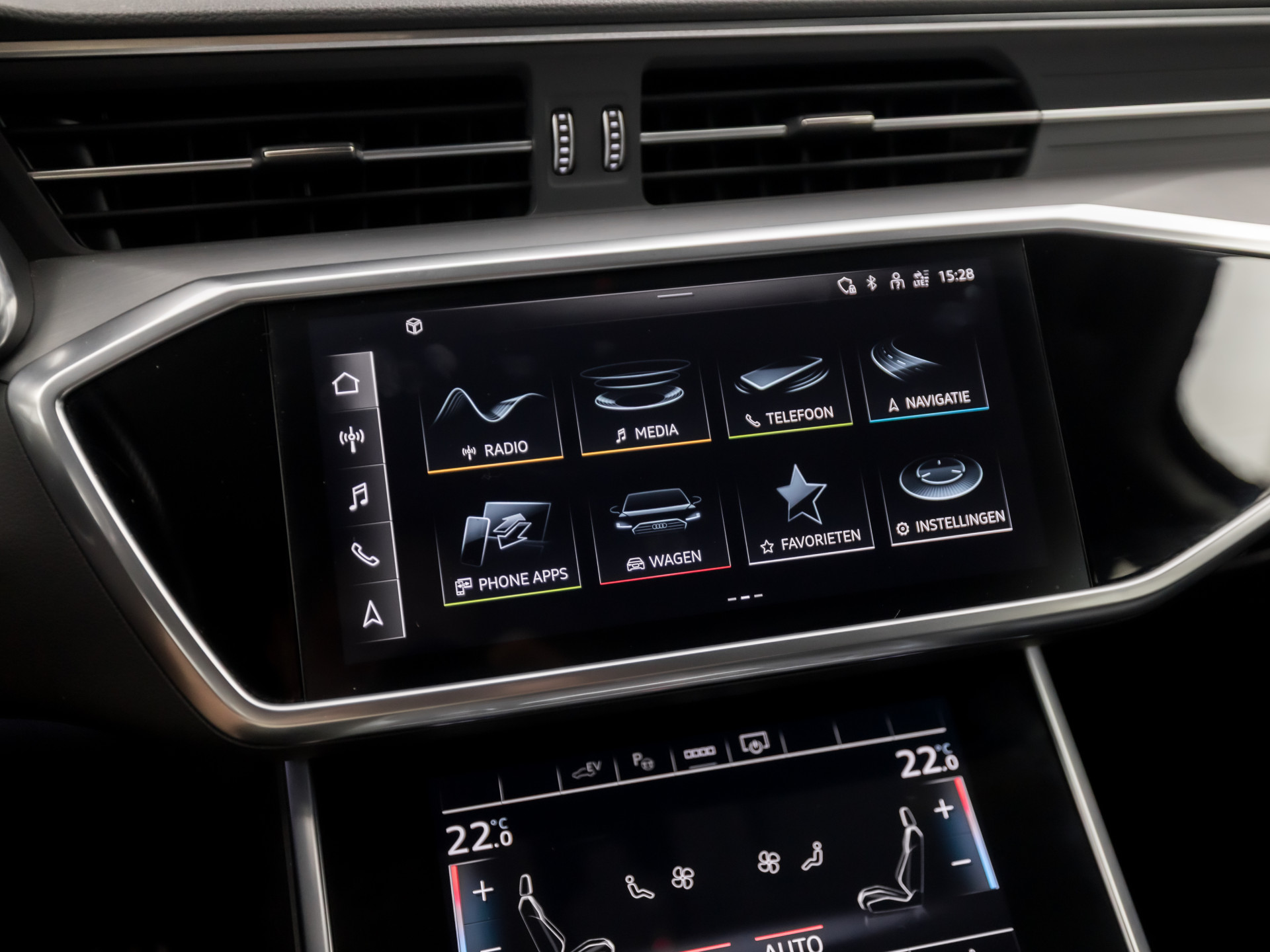 Audi A6 Avant 55 TFSI e quattro S-Line Competition 368Pk Automaat (2X S-LINE, APPLE CARPLAY, SPORTZETELS, NAPPA LEDER, MEMORY SEATS, CAMERA, ADAPTIVE CRUISE, ELEK ACHTERKLEP, STOELVERWARMING ACHTER, NIEUWSTAAT)