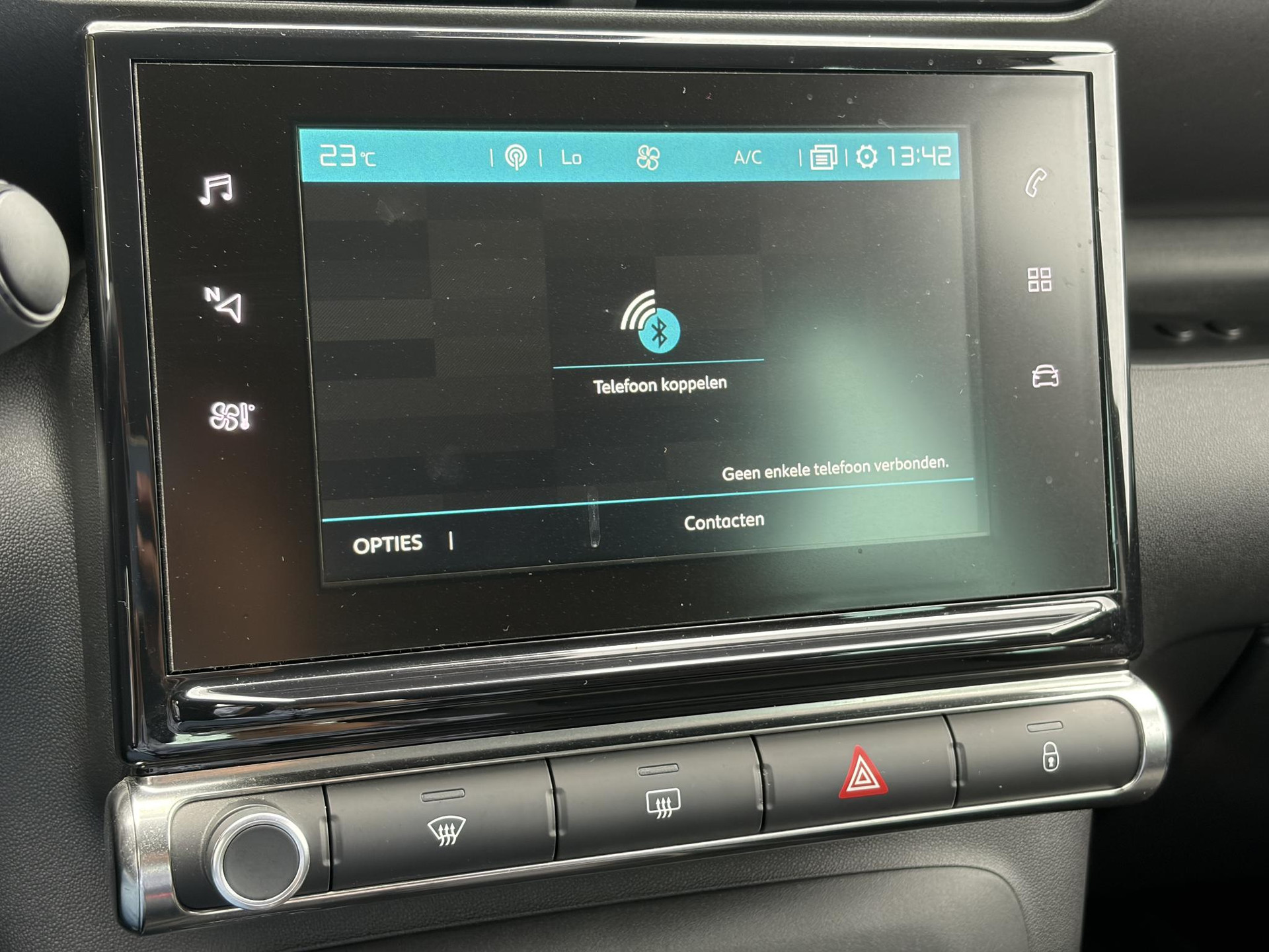 Citroen C3 Aircross 1.2 PureTech S&S Shine 1e Eigenaar l D-riem vv in 07-07-2025 l 360° Camera l Navi l Carplay l Net beurt gehad l Keyless l 17''Lmv l Rijstrooksensor l 110pk l Pdc V+A l 6 Bak l N.A.P l Apk tot 07-2027