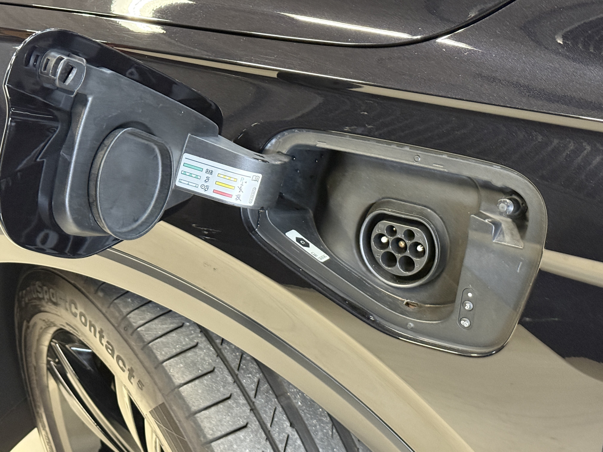 Volkswagen Tiguan 1.4 TSI eHybrid R-Line Business+ | Camera | Stoelverwarming | Dodehoeksensoren