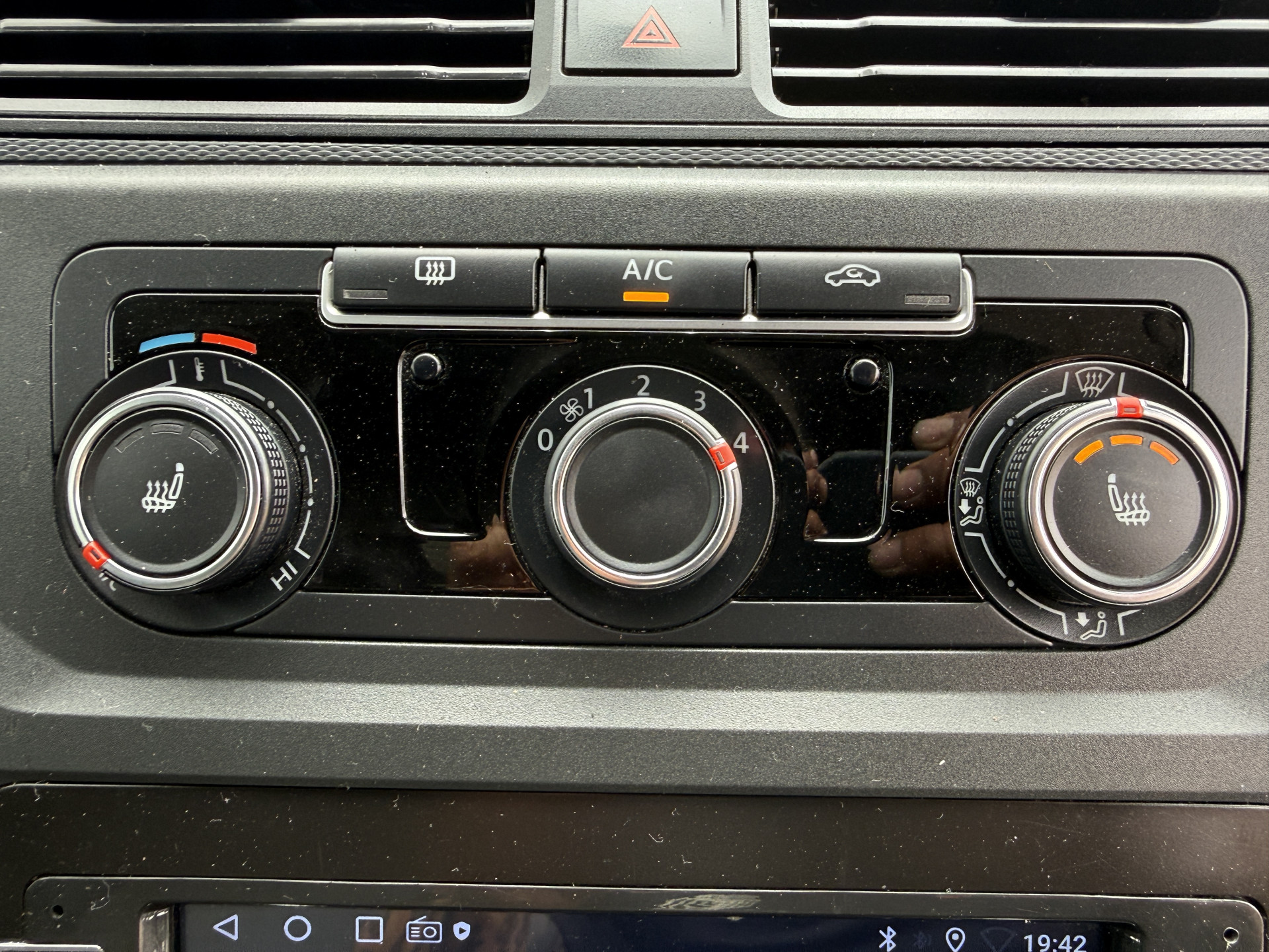 Volkswagen e-Caddy 37kWh 113PK L2H1 Elektrisch Caddy ABT Maxi 37,3kWh 159km WLTP LED Trekhaak Airco Stoelverwarming Parkeersensoren